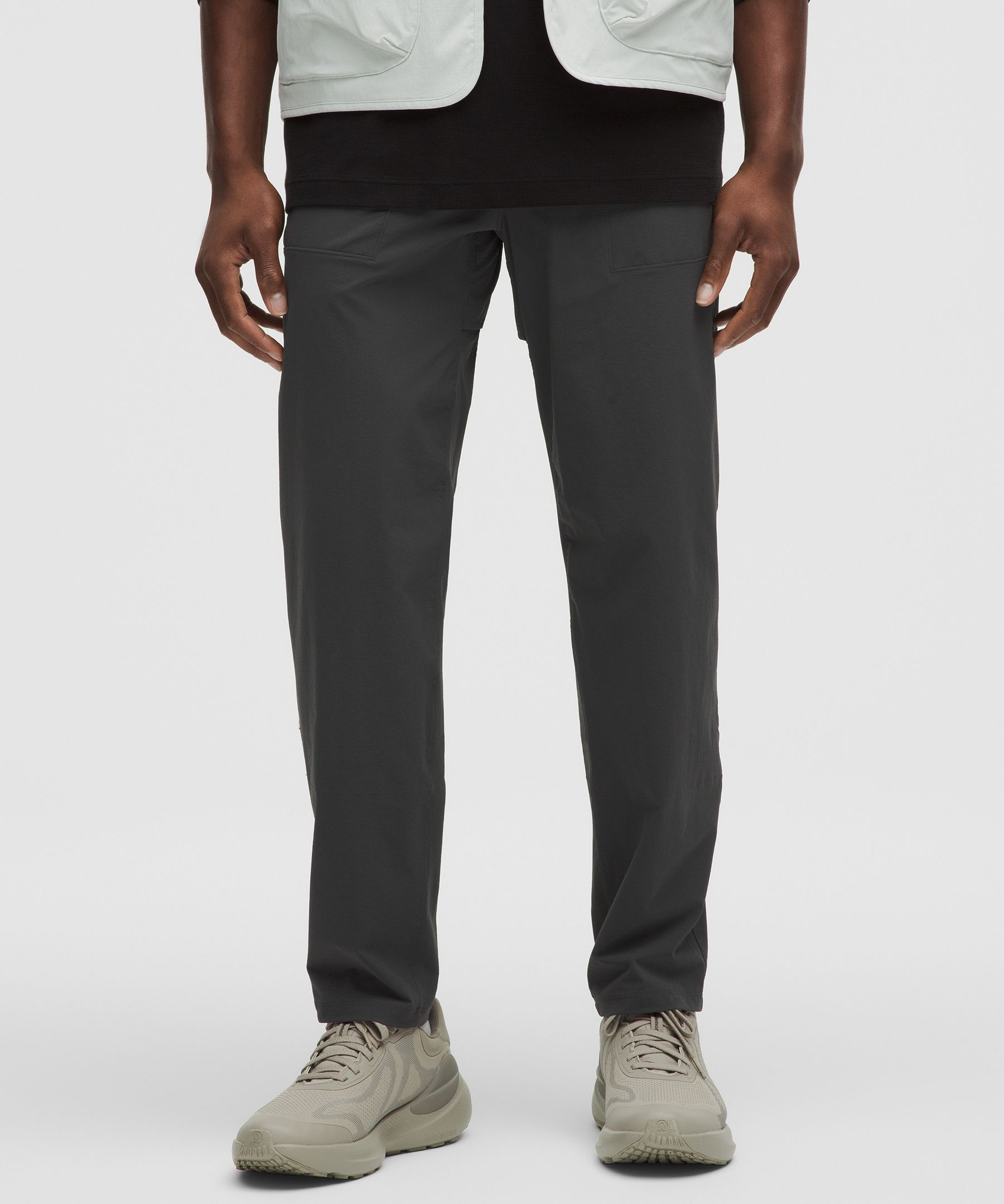 Pantalón de corte clásico y tejido antidesgarros, 76 cm