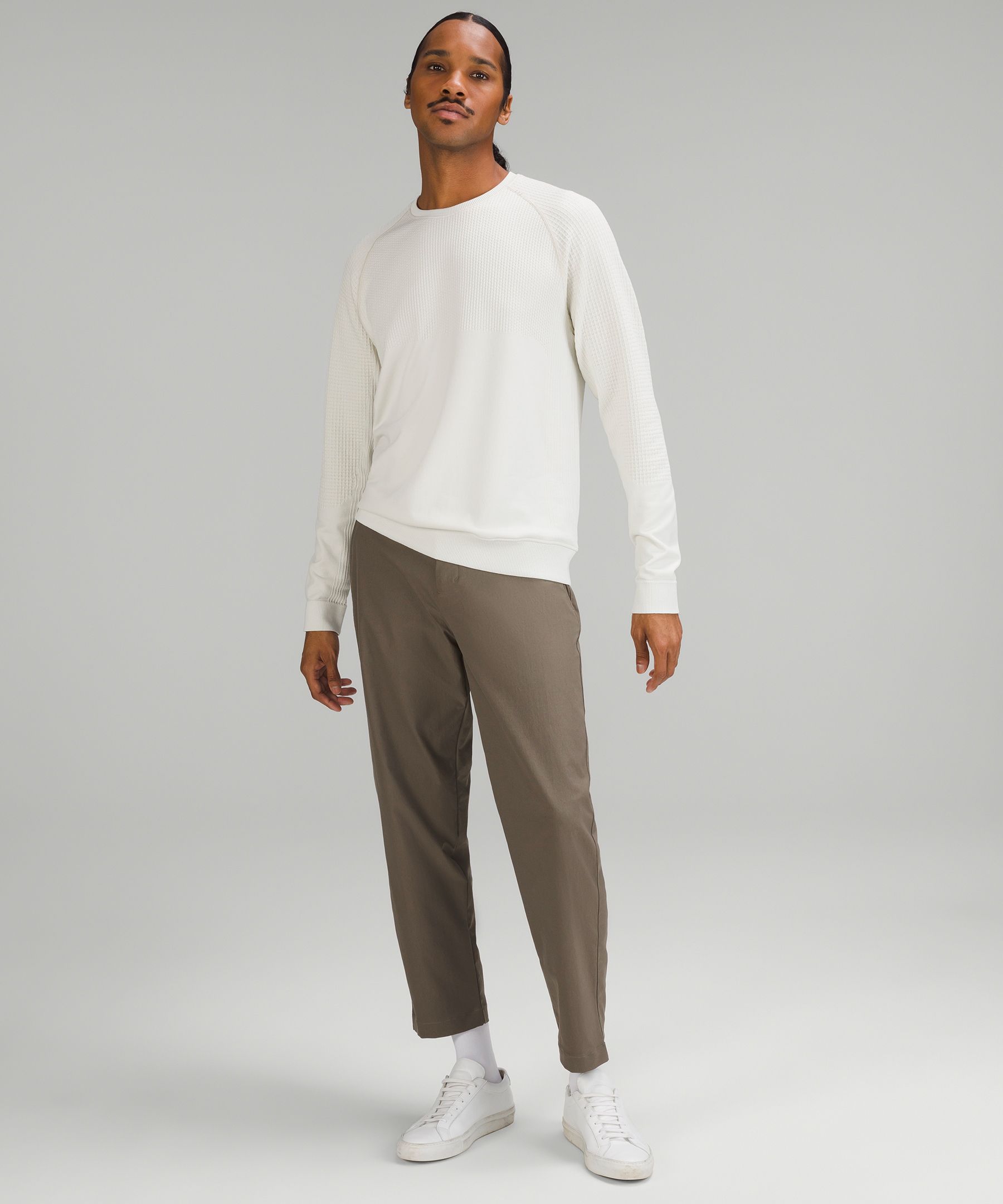 Relaxed-Tapered Twill Trouser