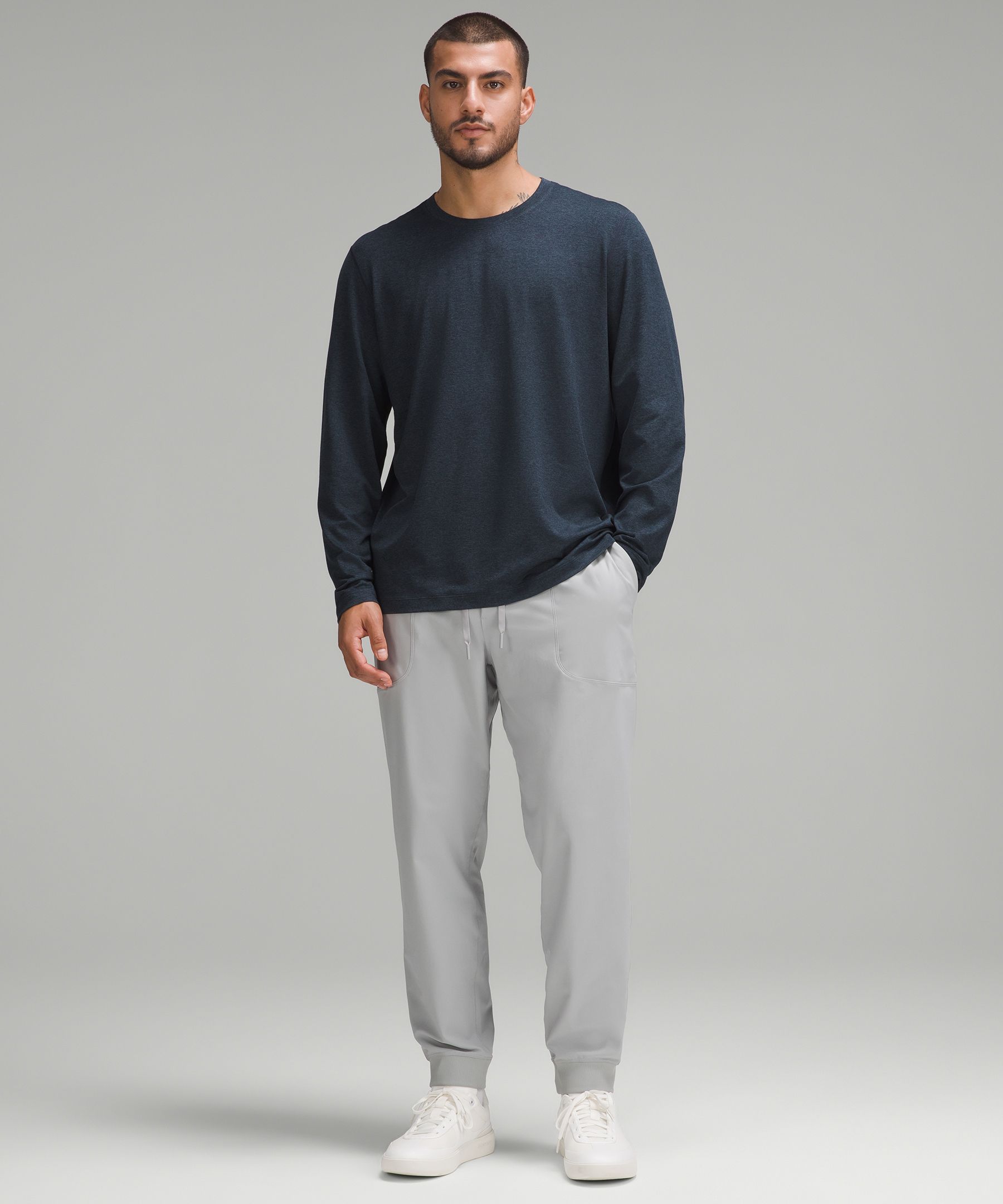 Had my 30” inseam ABC Jogger Ventlight Mesh hemmed to 28”. Comparison  photos with stock ABC Jogger Shorter : r/Lululemen