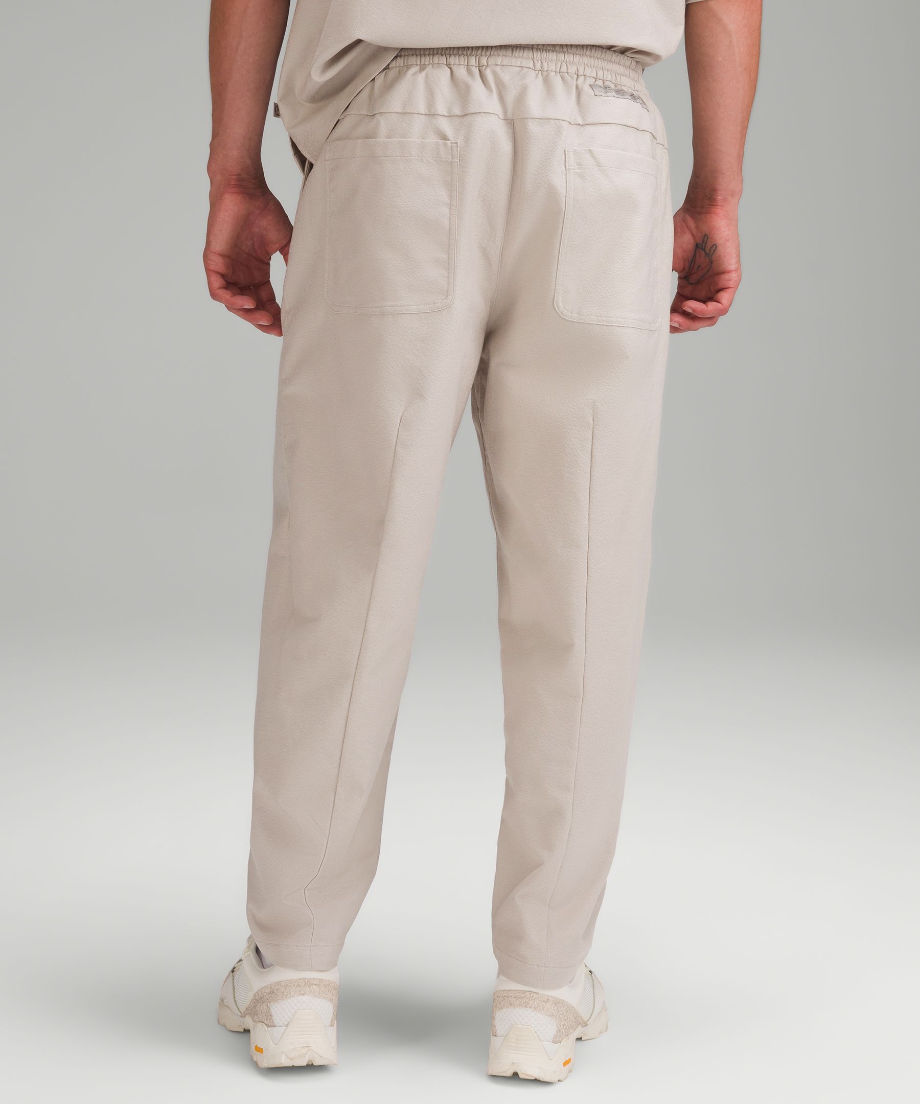 LAB Relaxed Tapered Pant
