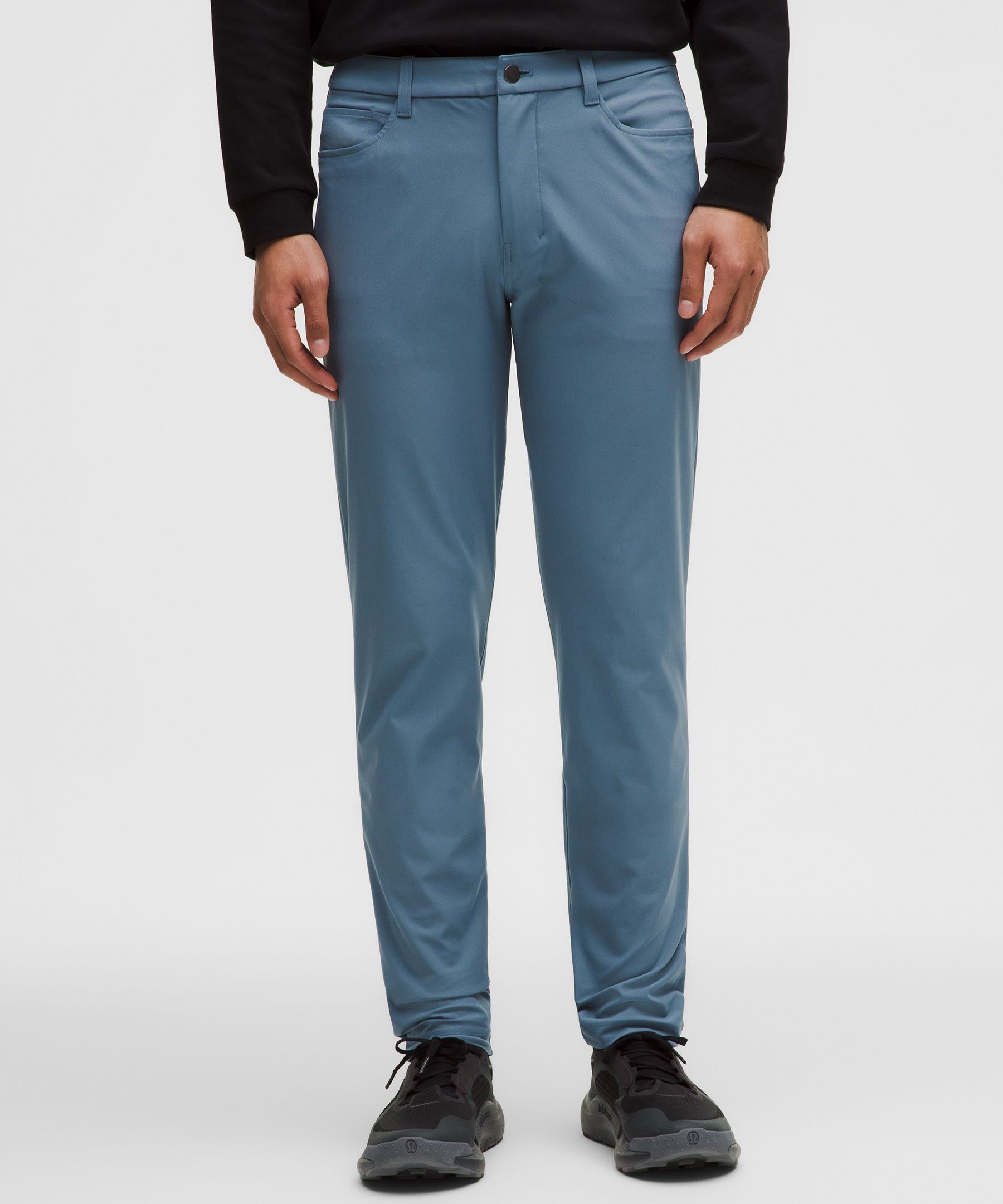 Pantal&oacute;n ABC de 5 bolsillos y corte slim 34L *Warpstreme