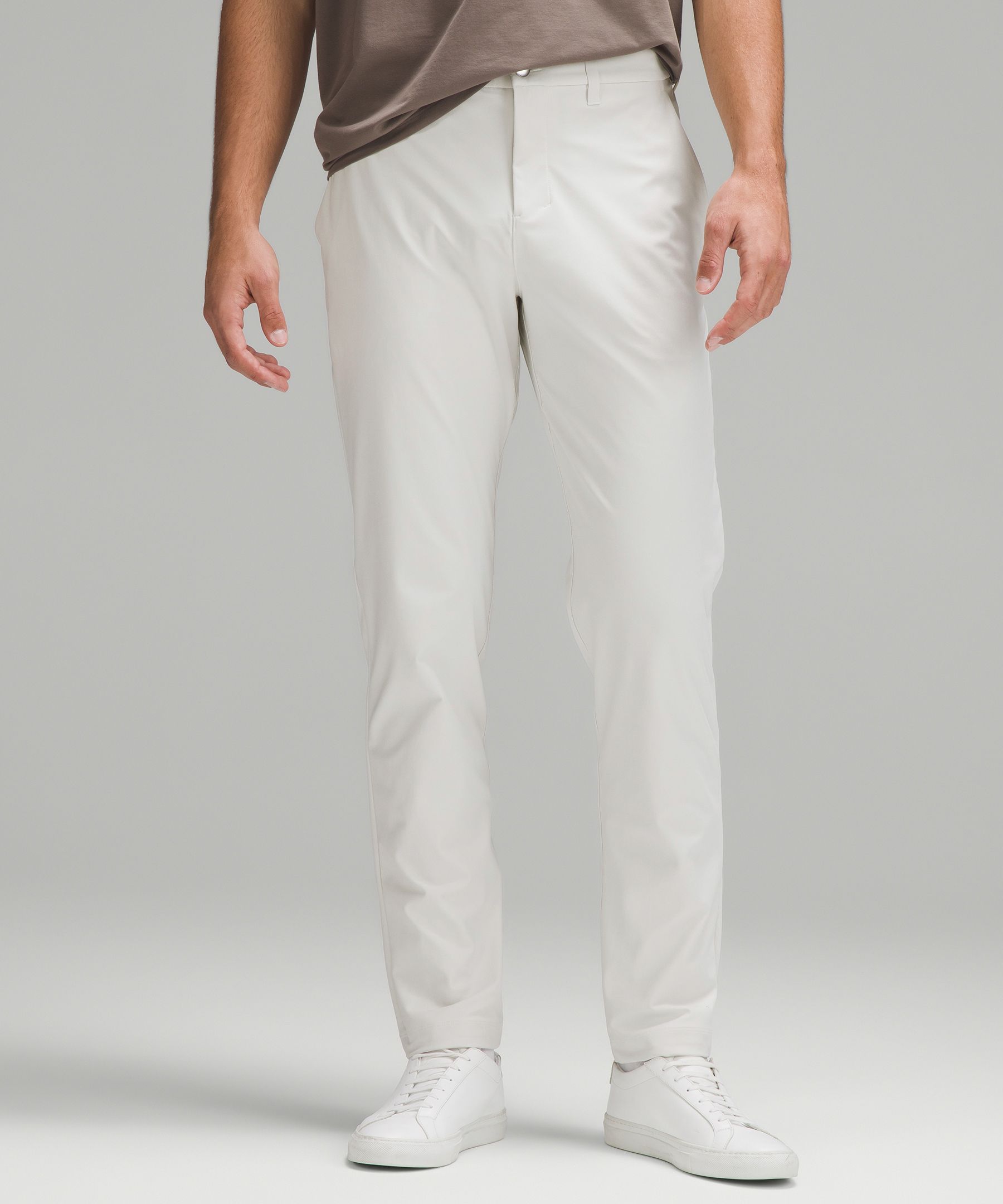 ReStock Alert: Lululemon Classic Fit Commission and ABC pants in 30″ Inseam