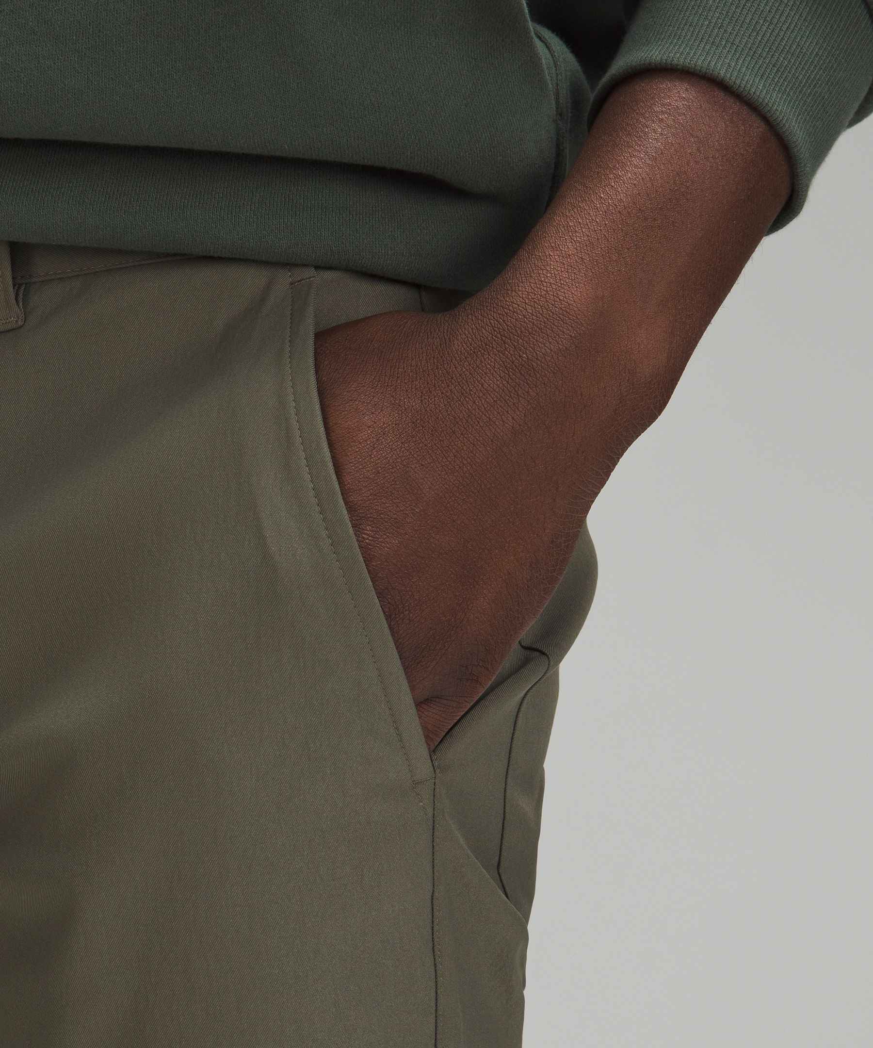 Slim-Tapered Smooth Twill Trouser *Cropped | Men's Trousers