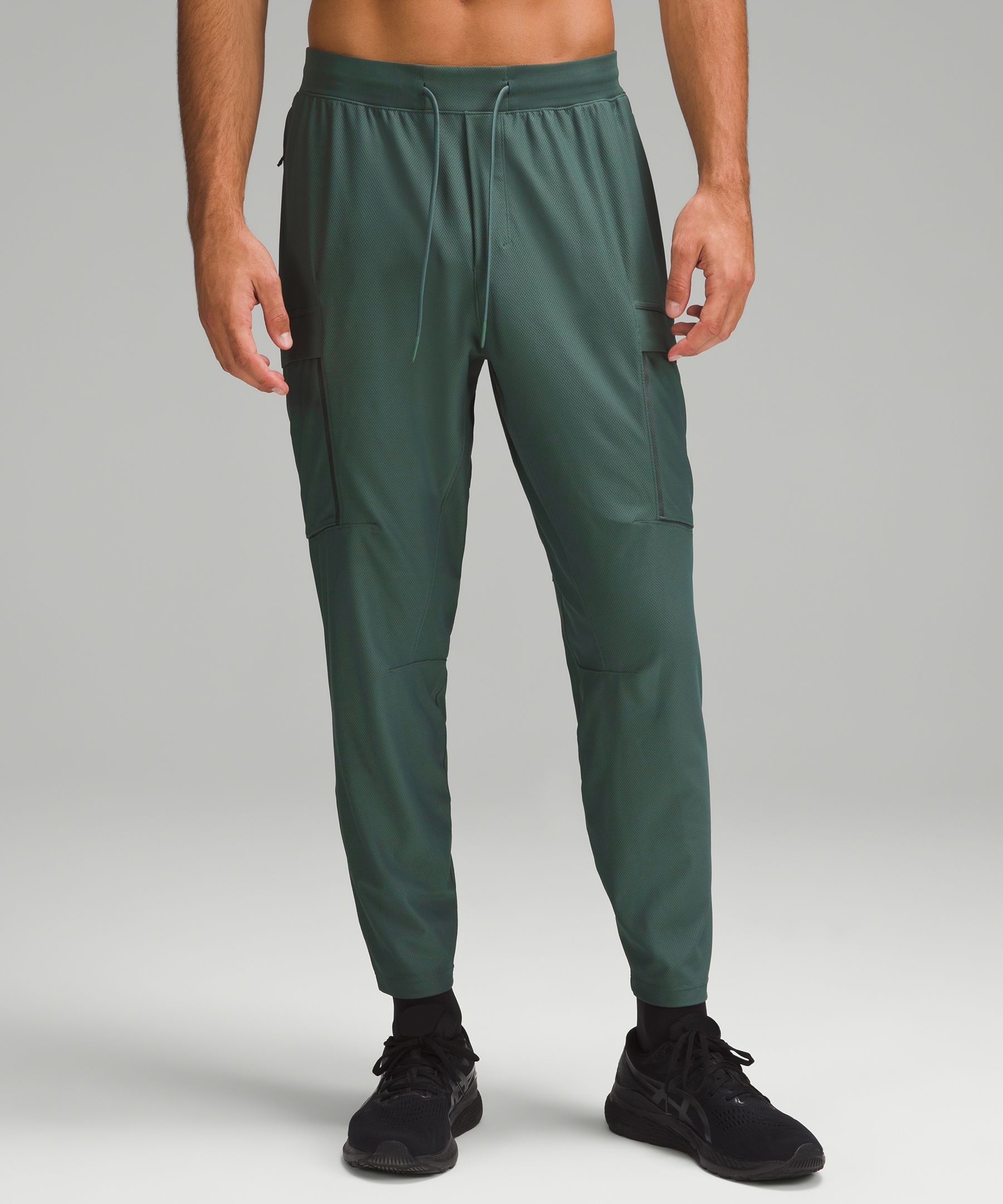 Cargo-Pocket Training Pant