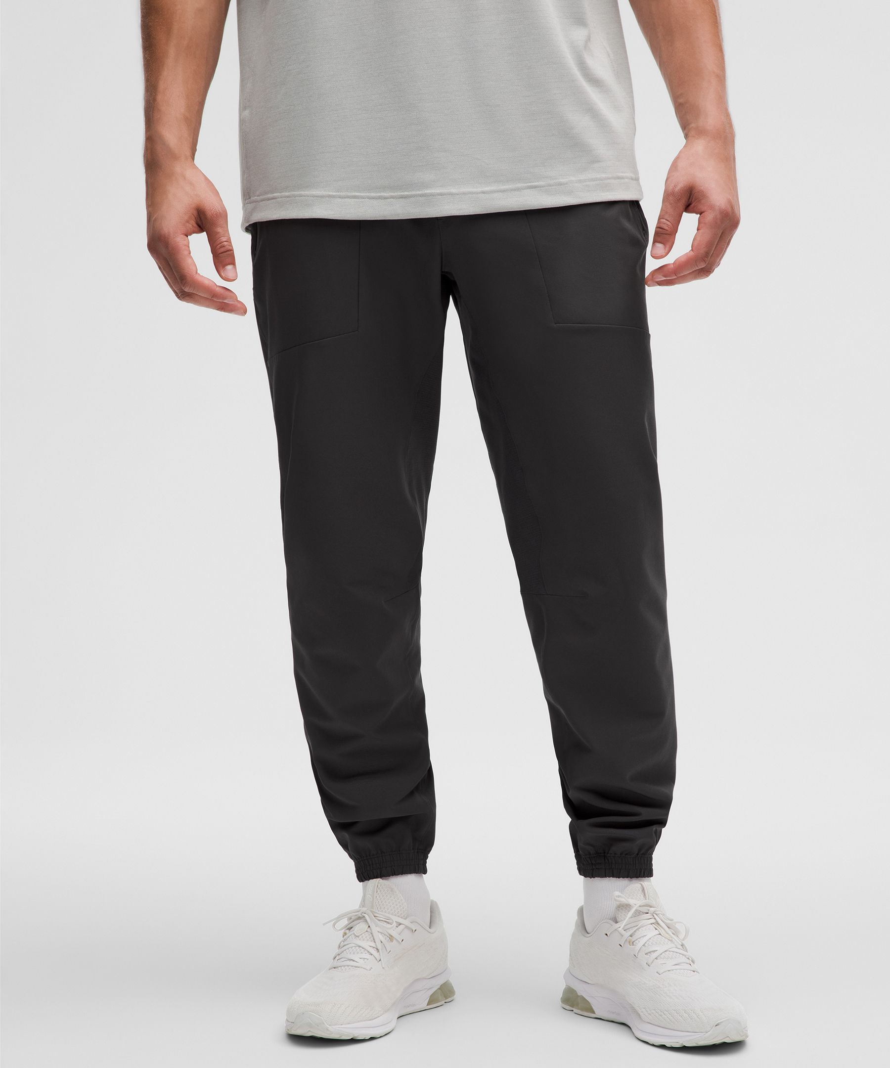 Lululemon Joggers на продају у граду Ottawa, Ontario