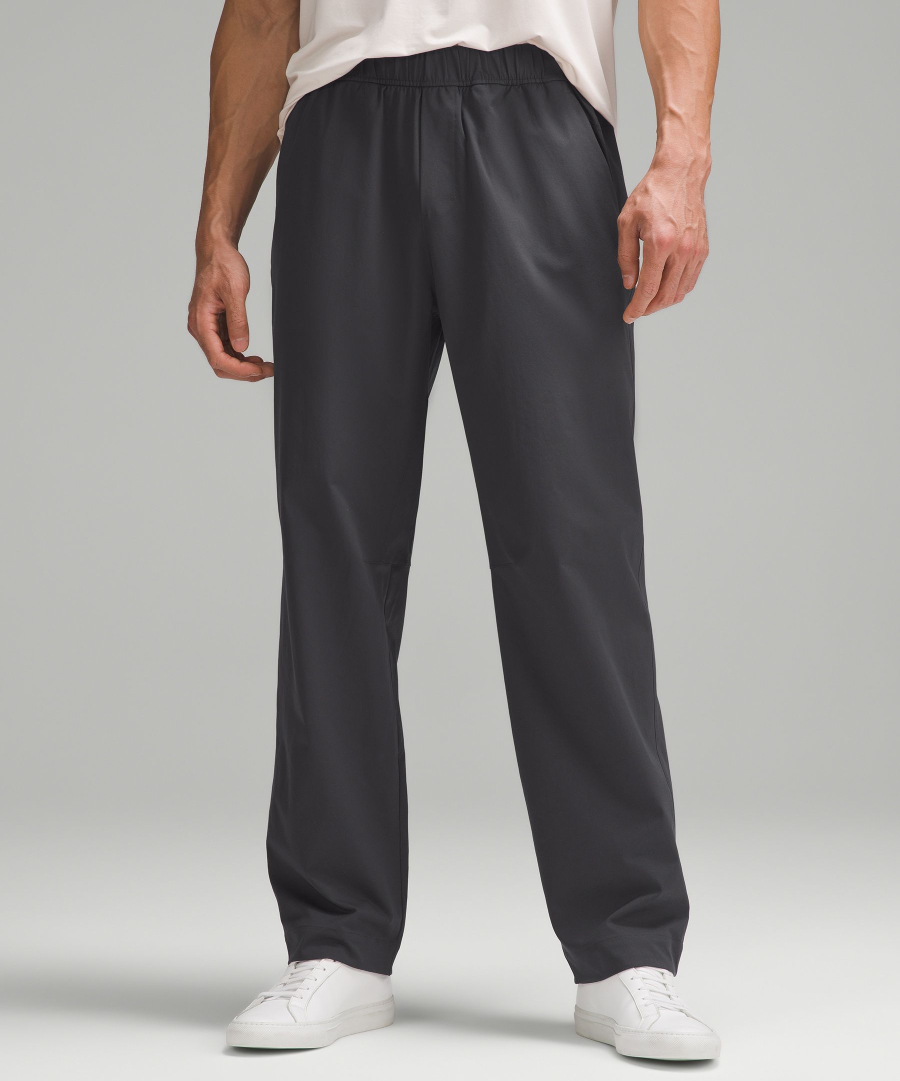 Relaxed-Fit Back Pocket Pant 30”L