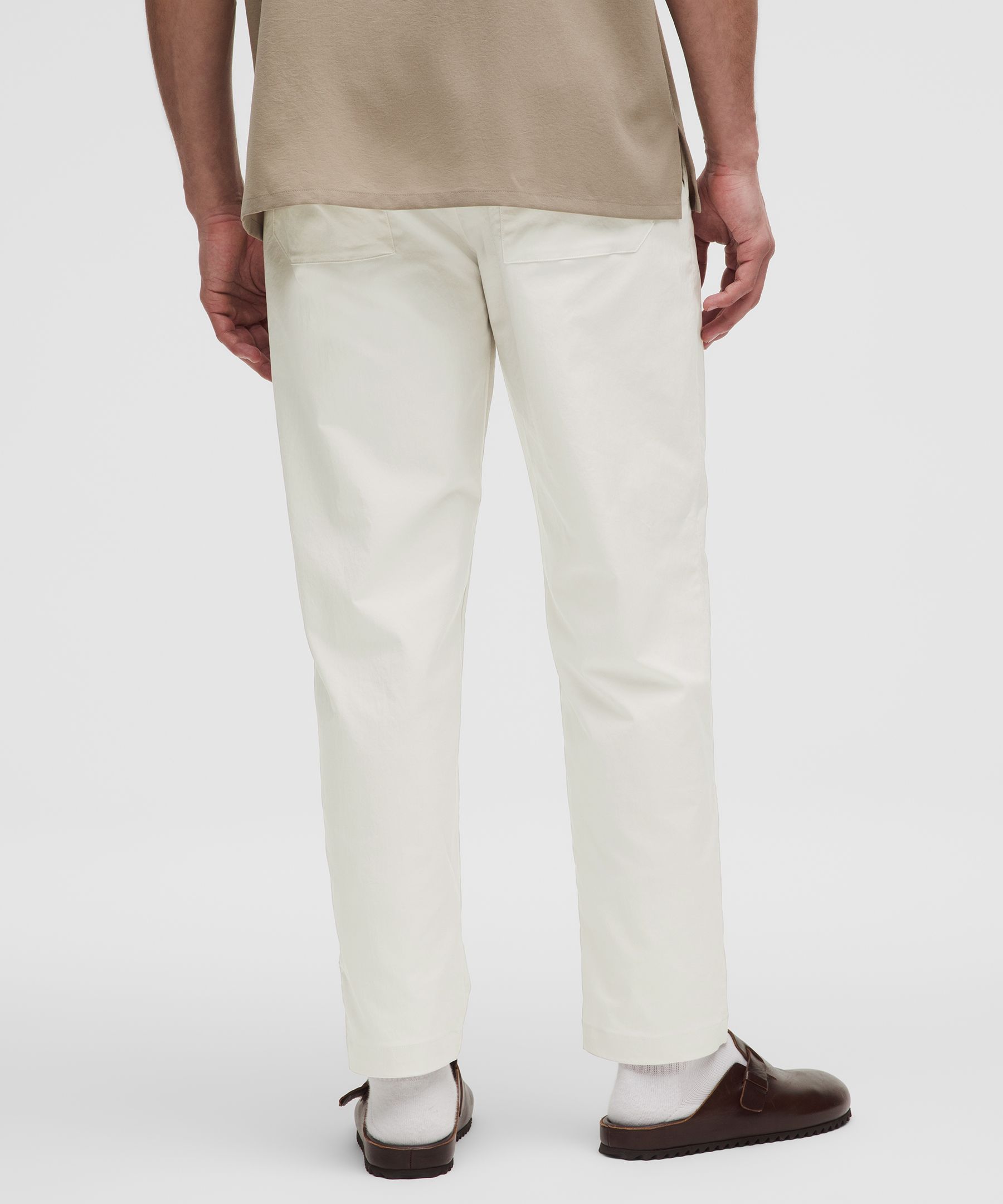 Relaxed-Tapered Smooth Twill Trouser