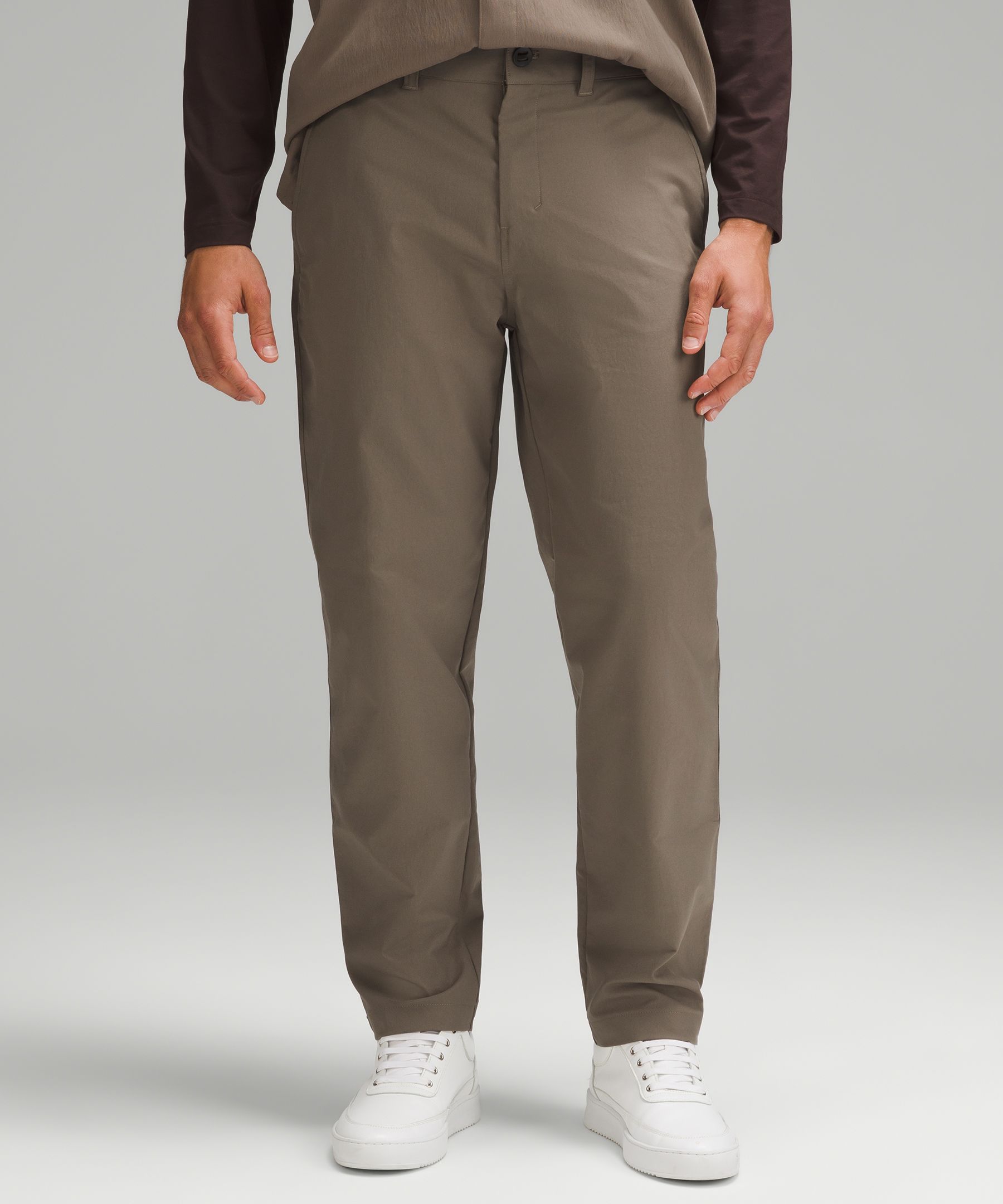 stretch twill tapered pant in khaki