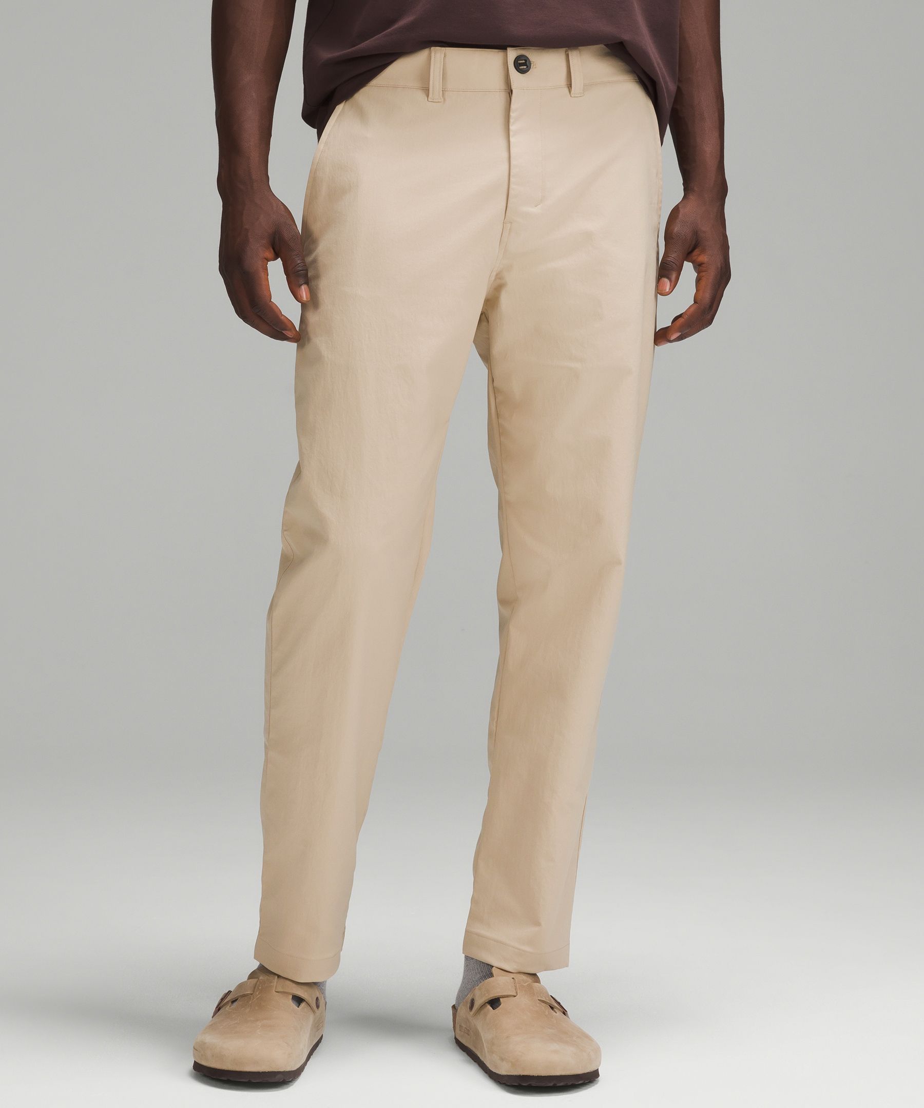 Relaxed-Tapered Twill Trouser