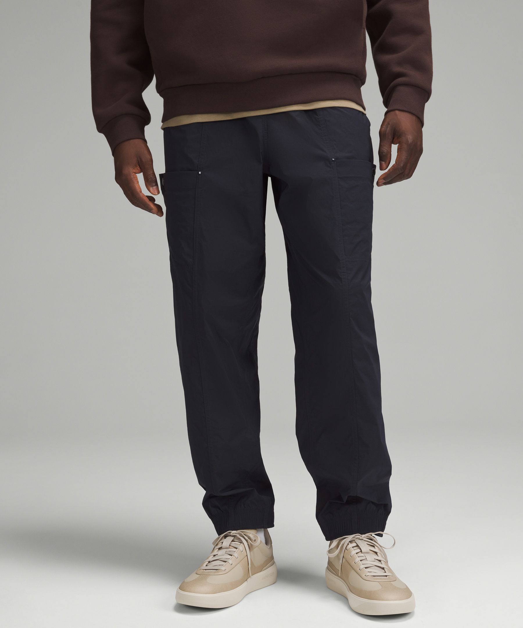 Men's sweatpants with back pockets on sale