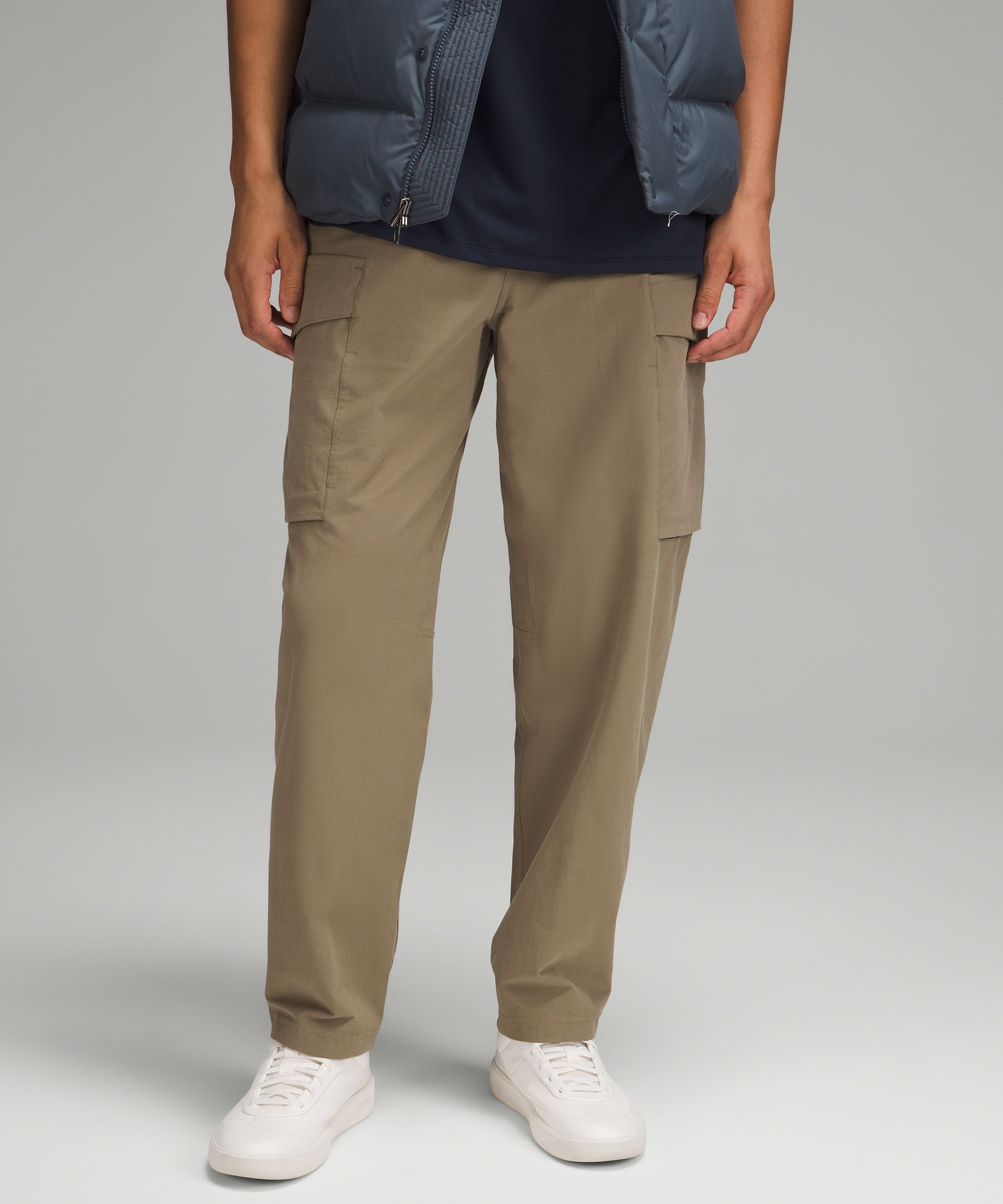 Stretch Cotton VersaTwill Relaxed-Fit Cargo Pant