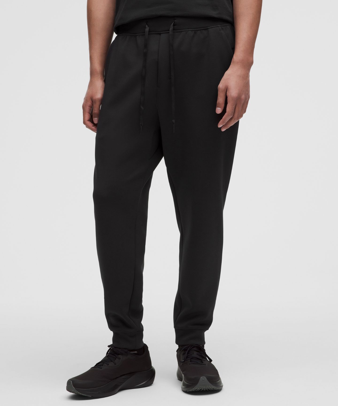 Мужские джоггеры Lululemon Smooth Spacer, цвет: Чёрный — фото 2
