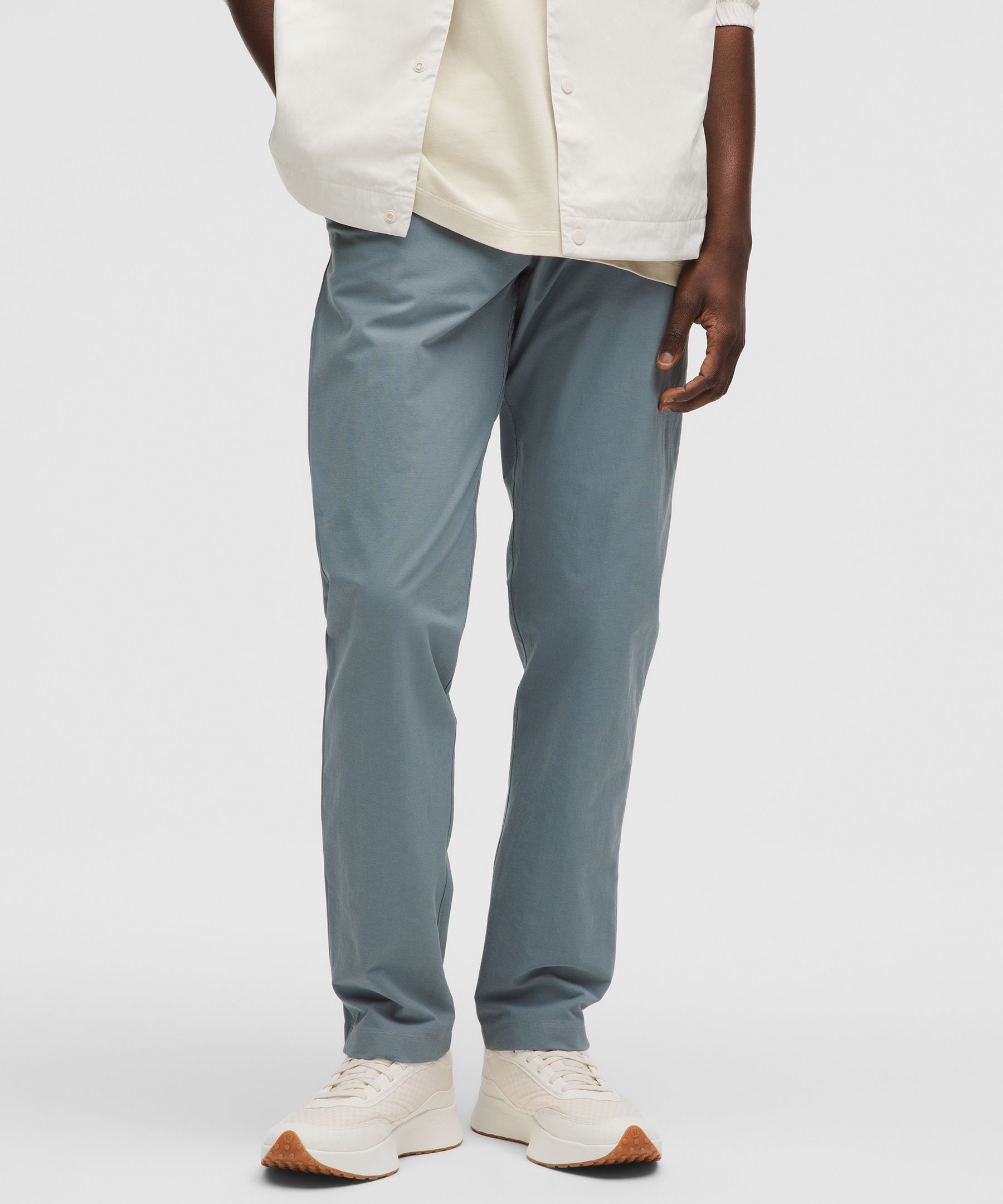 ReStock Alert: Lululemon Classic Fit Commission and ABC pants in 30″ Inseam