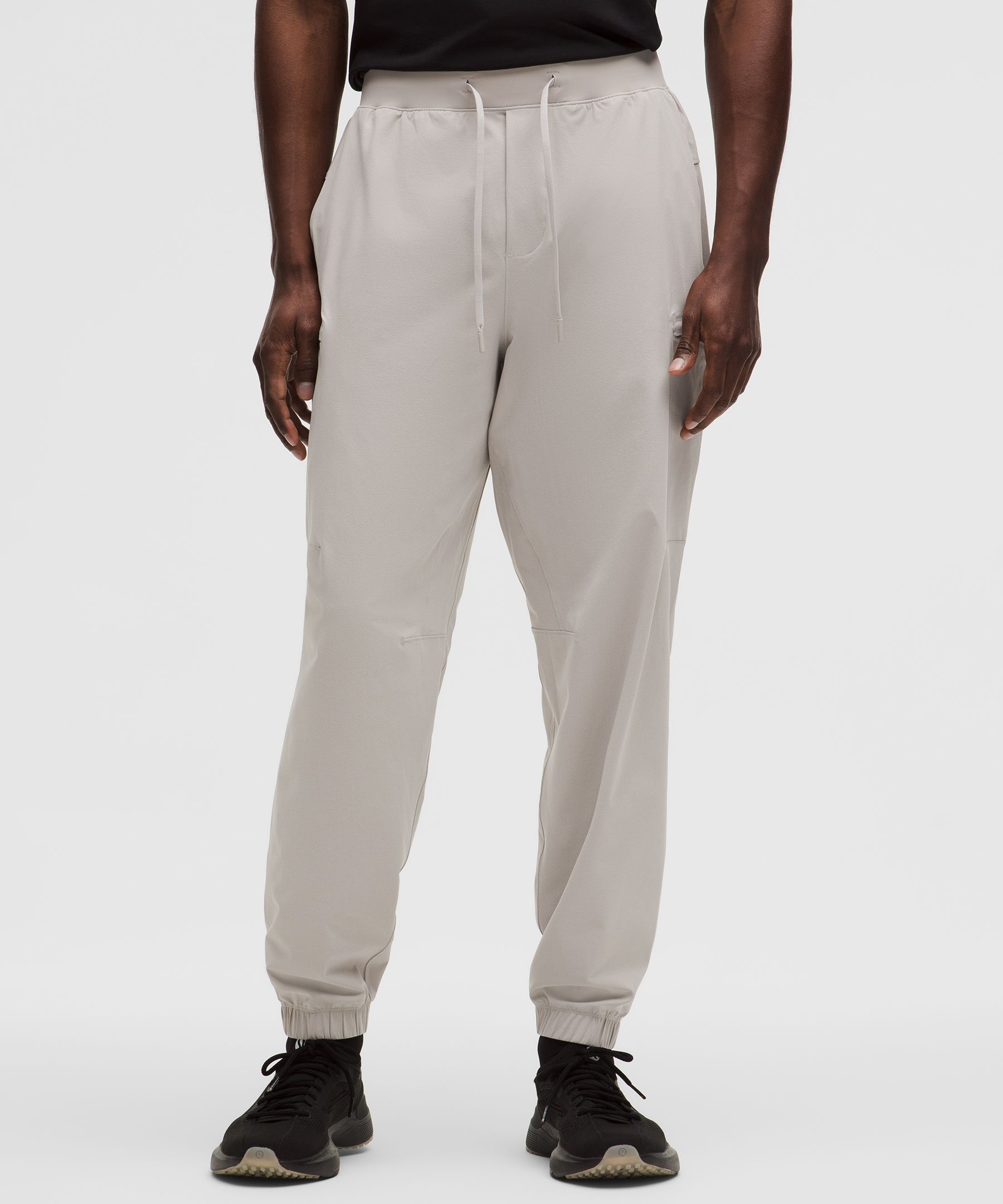 Zeroed In Classic-Fit Cargo Jogger *Regular