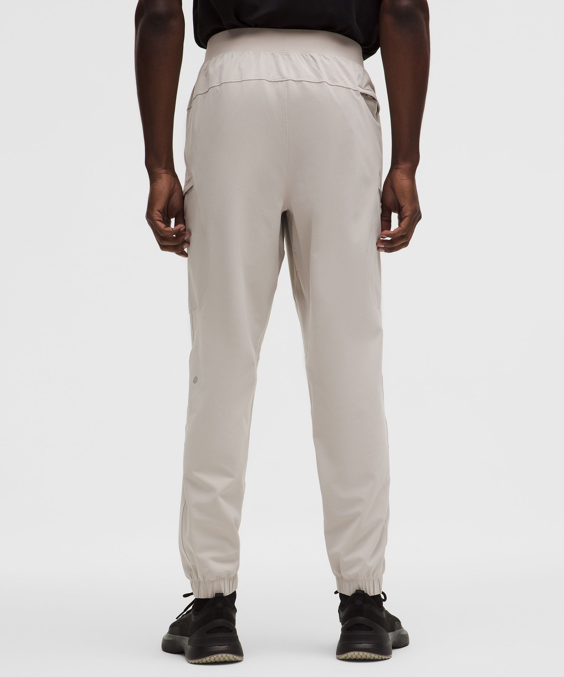 Zeroed In Classic-Fit Cargo Jogger *Regular
