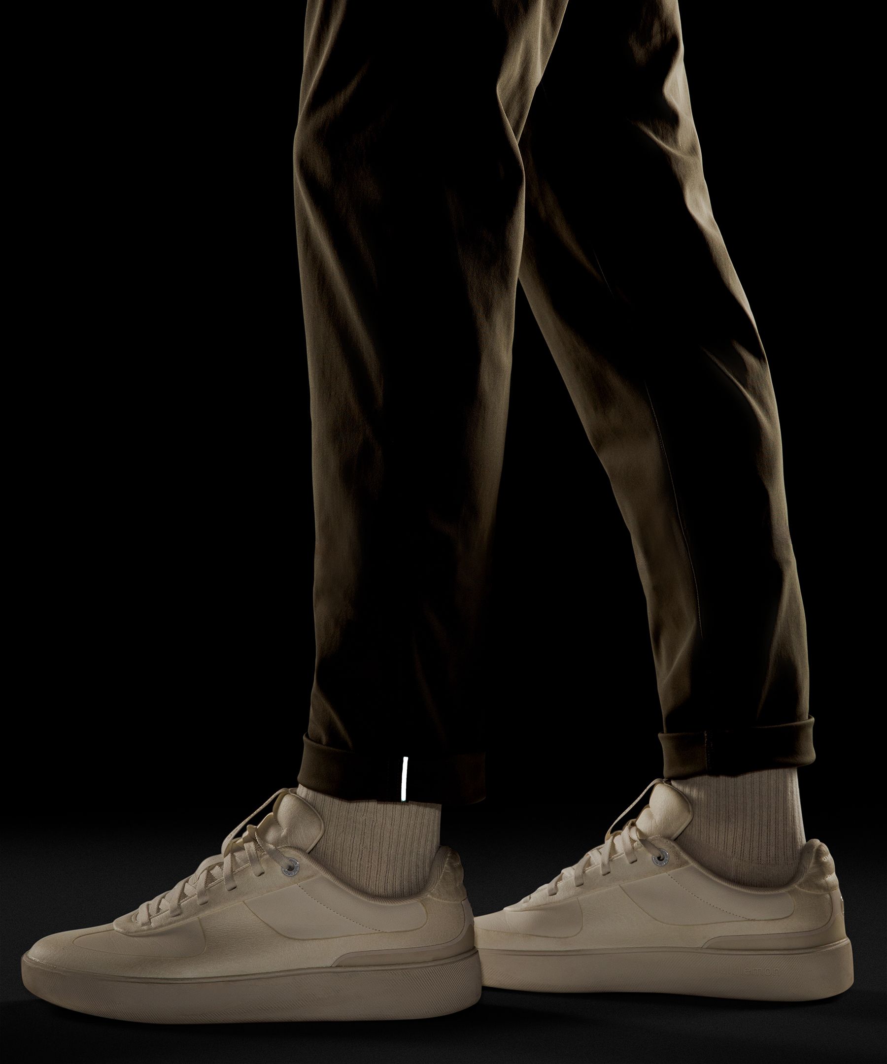Commission Classic-Fit Pant 32L