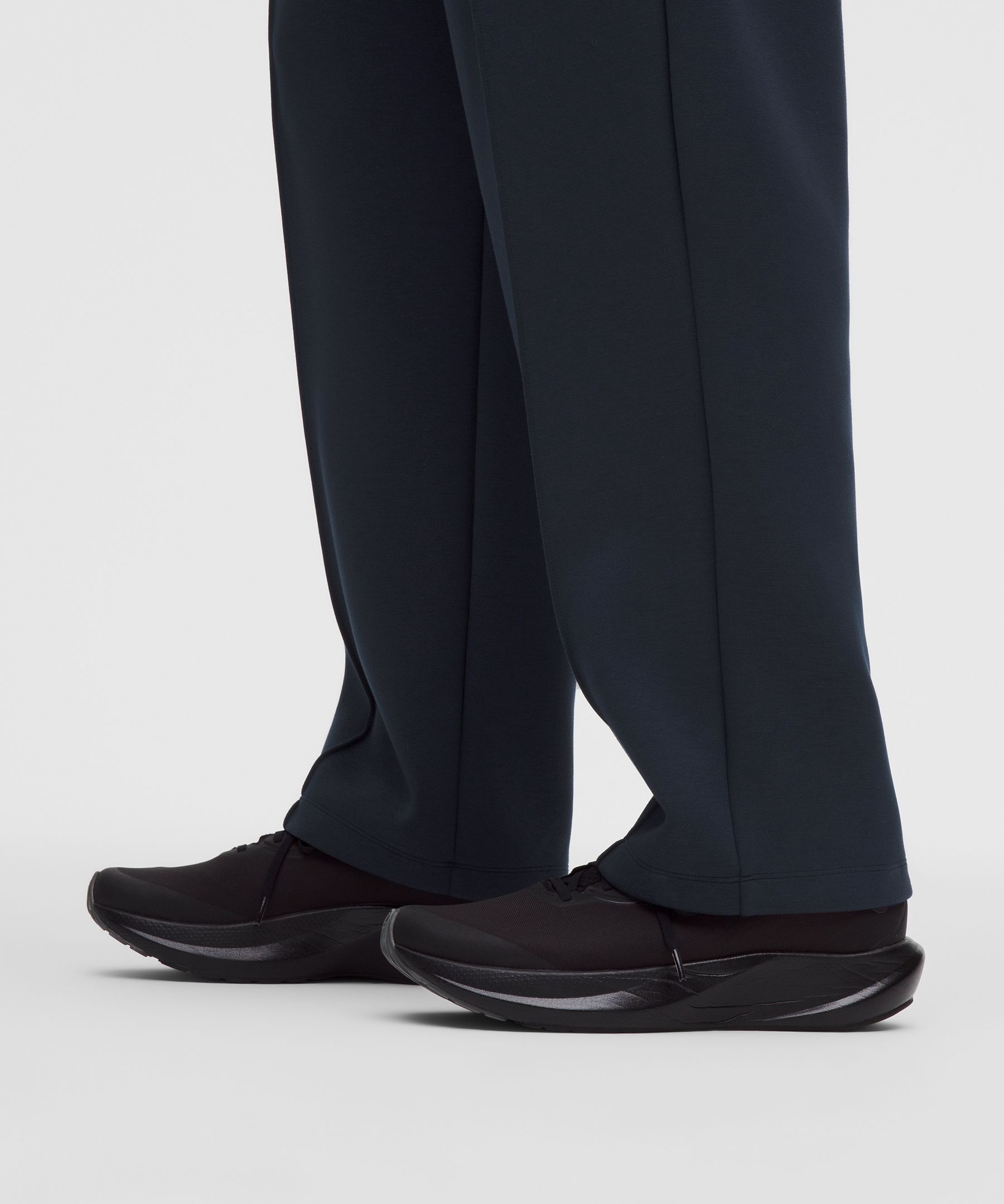 Smooth Spacer Pintuck Pant