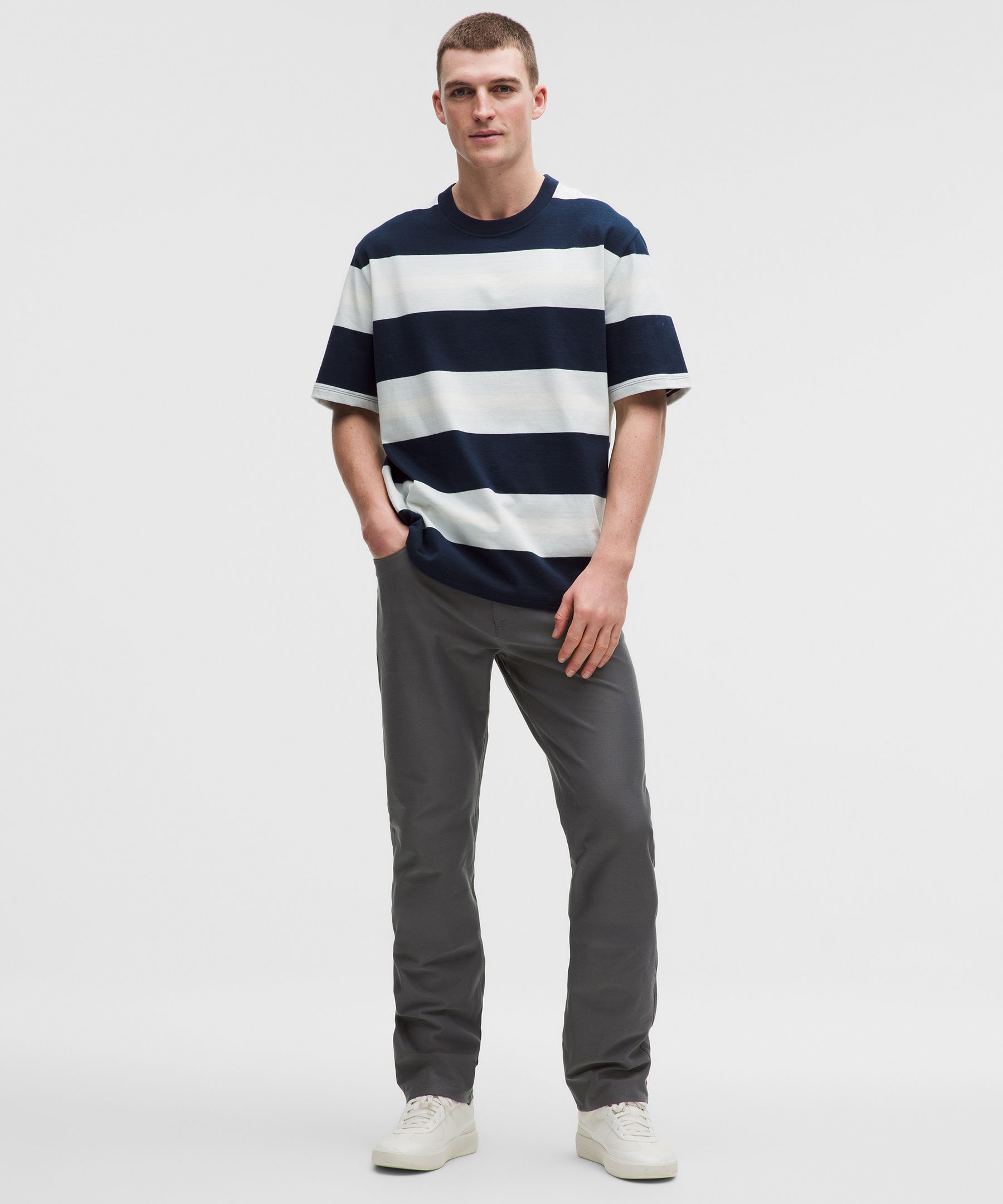 lululemon – Men’s EasyFive Classic-Straight Trousers 30L – Color Grey – Size 8