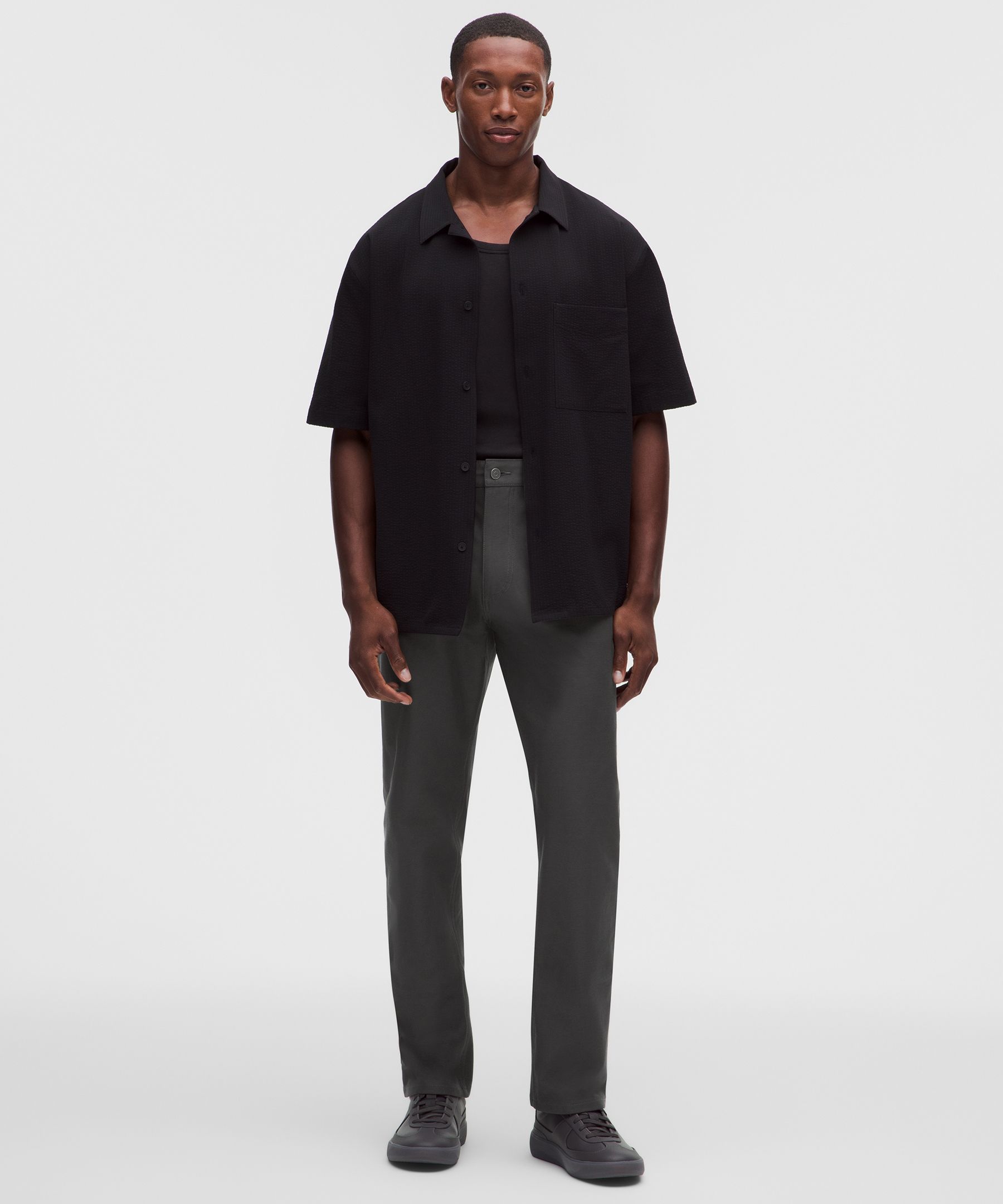 Pantal&oacute;n EasyFive de corte recto cl&aacute;sico 32L