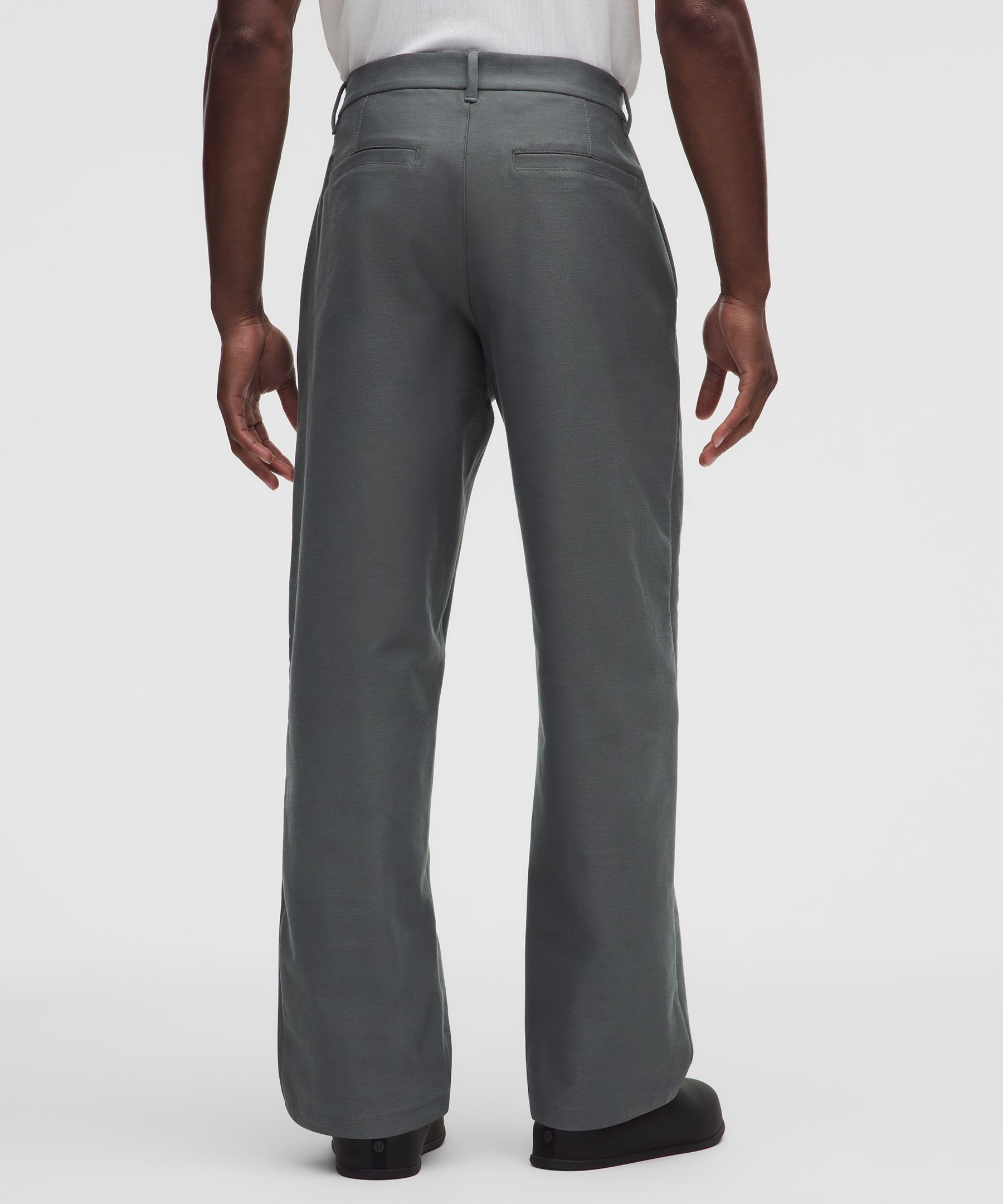 Pantal&oacute;n Slacker de corte holgado y pierna recta 32L