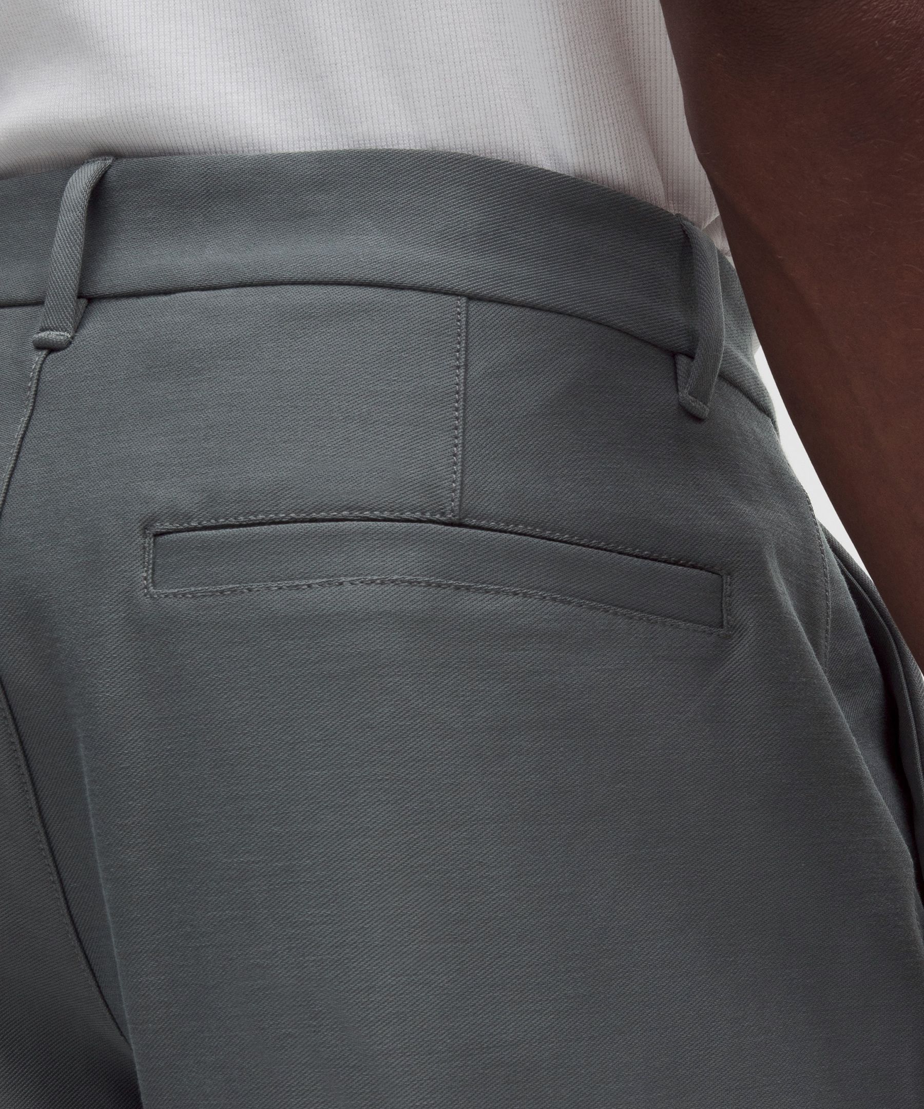 Pantal&oacute;n Slacker de corte holgado y pierna recta 32L