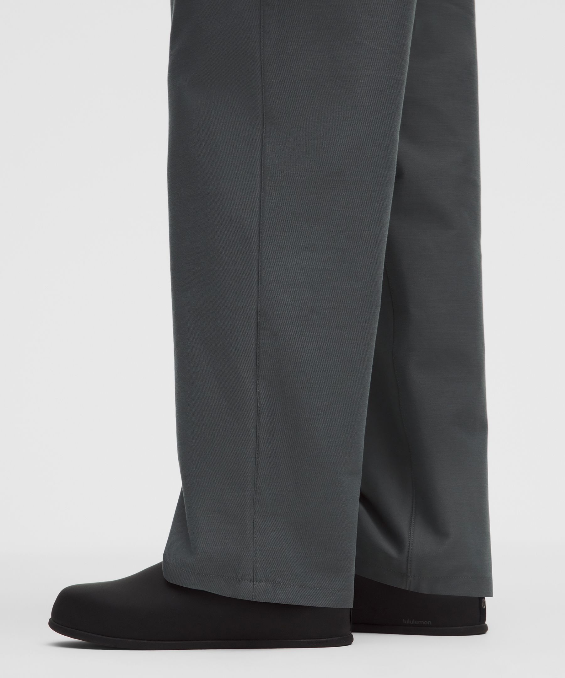 Pantal&oacute;n Slacker de corte holgado y pierna recta 32L