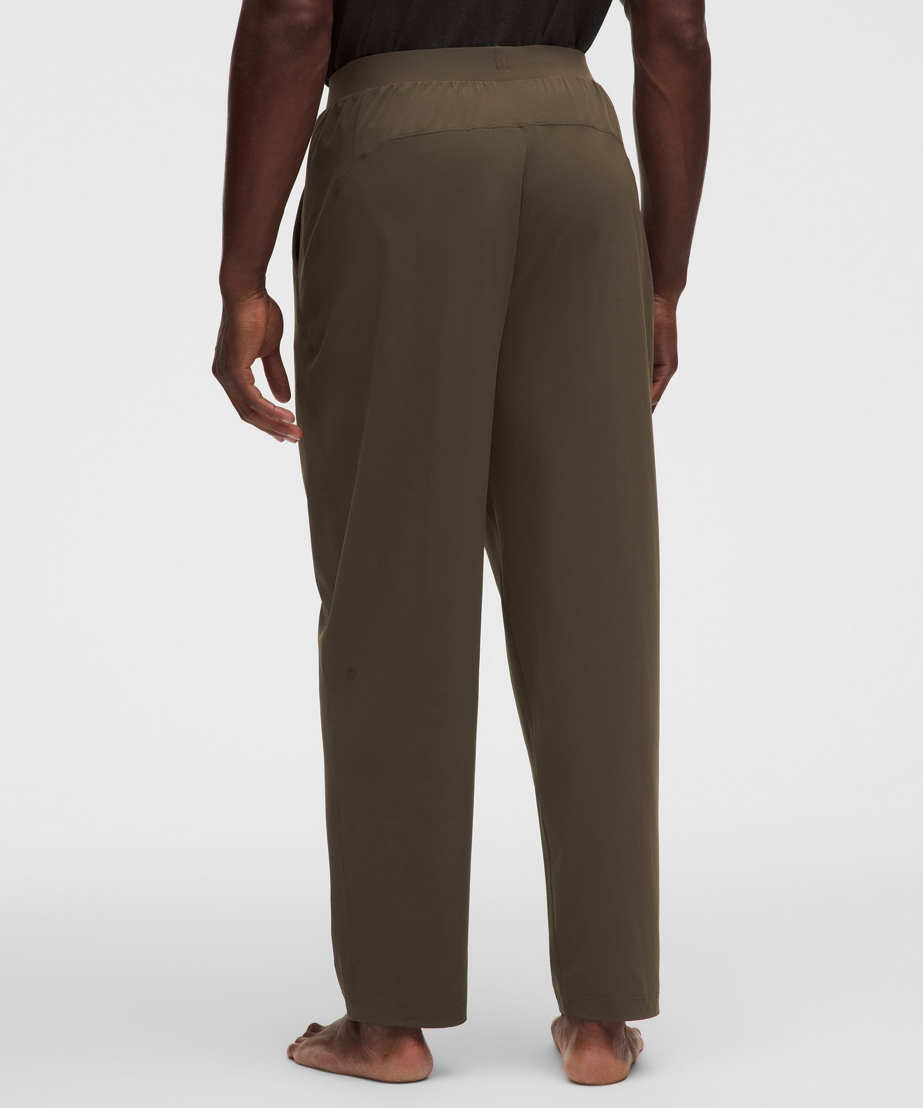 Balancer Woven Relaxed-Fit Pant *Shorter