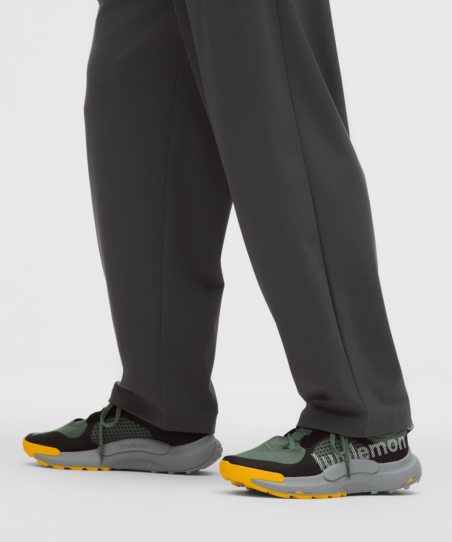 Men's Daydrift Relaxed-Fit Pleated Trouser *Regular