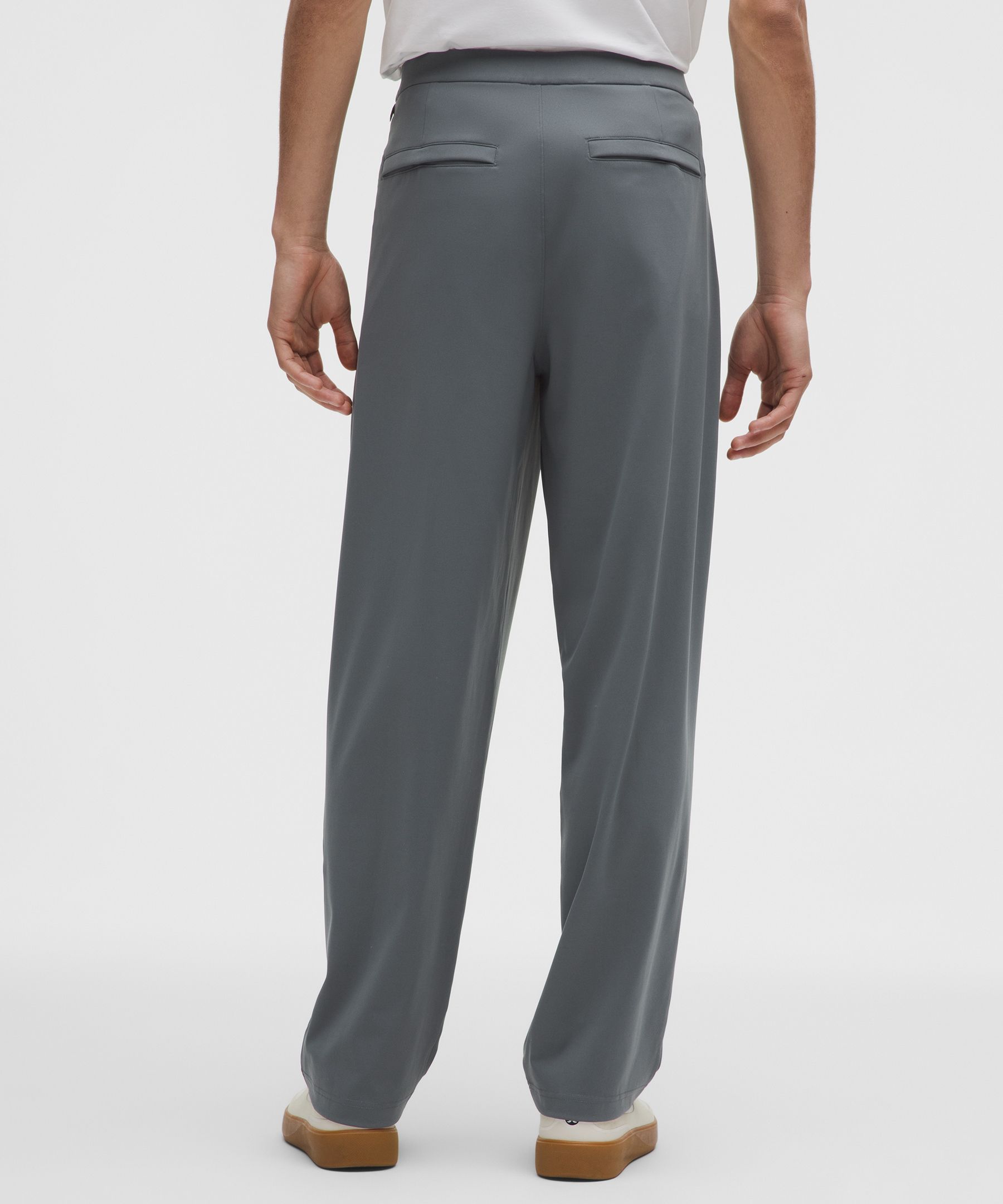 Men's Daydrift Relaxed-Fit Pleated Trouser Regular *No Belt Loops