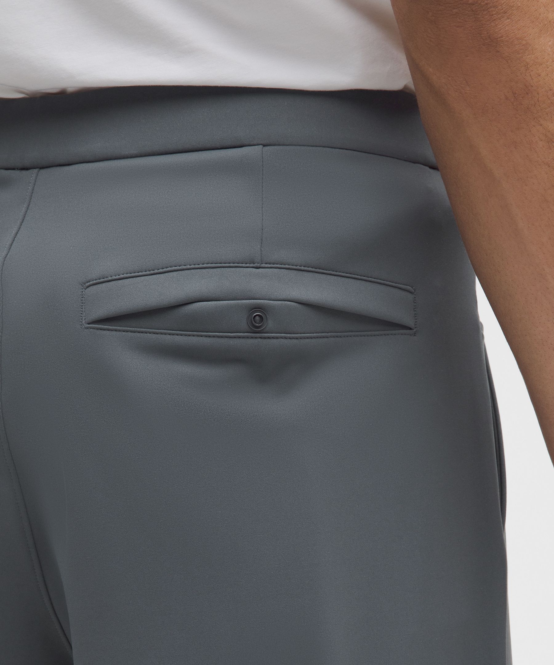Men's Daydrift Relaxed-Fit Pleated Trouser Regular *No Belt Loops