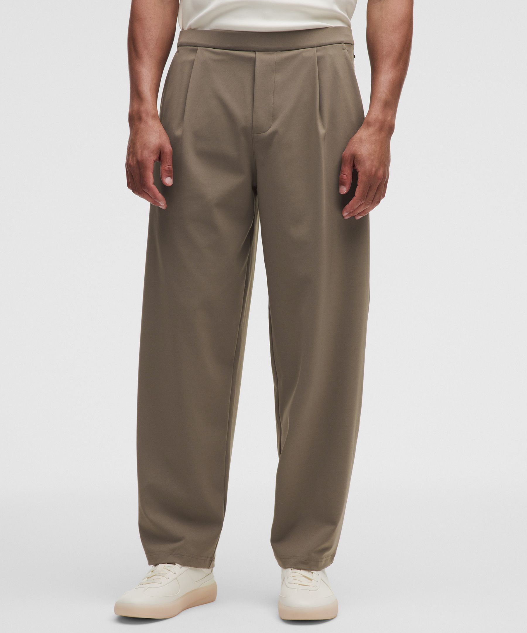 Pantal&oacute;n Daydrift con pinzas de corte holgado para hombre *Largo est&aacute;ndar
