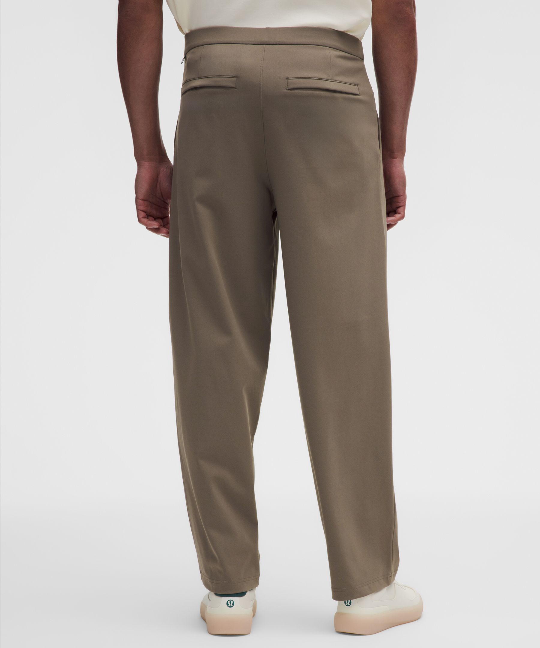 Men's Daydrift Relaxed-Fit Pleated Trouser *Regular