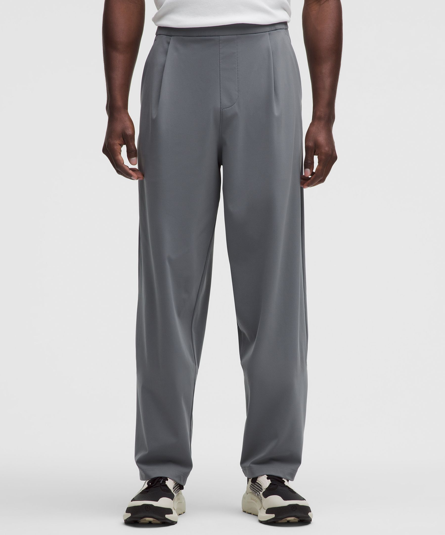 Men's Daydrift Relaxed-Fit Pleated Trouser Regular