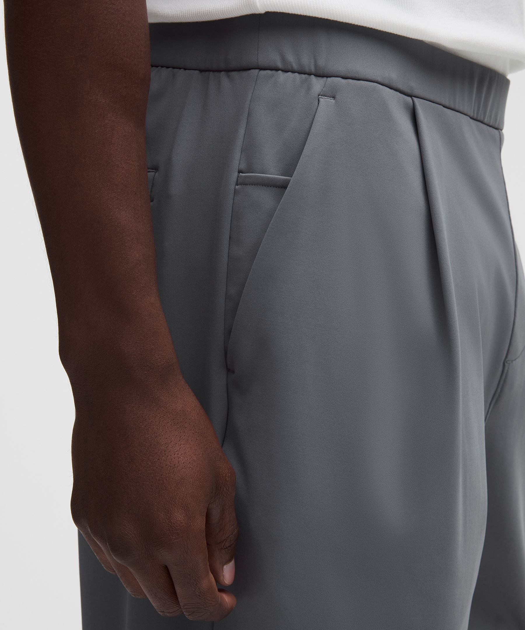Men's Daydrift Relaxed-Fit Pleated Trouser Regular