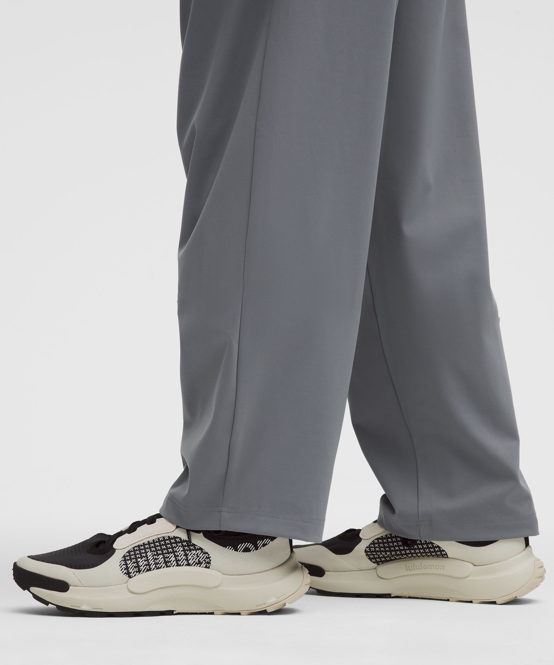 Men's Daydrift Relaxed-Fit Pleated Trouser Regular