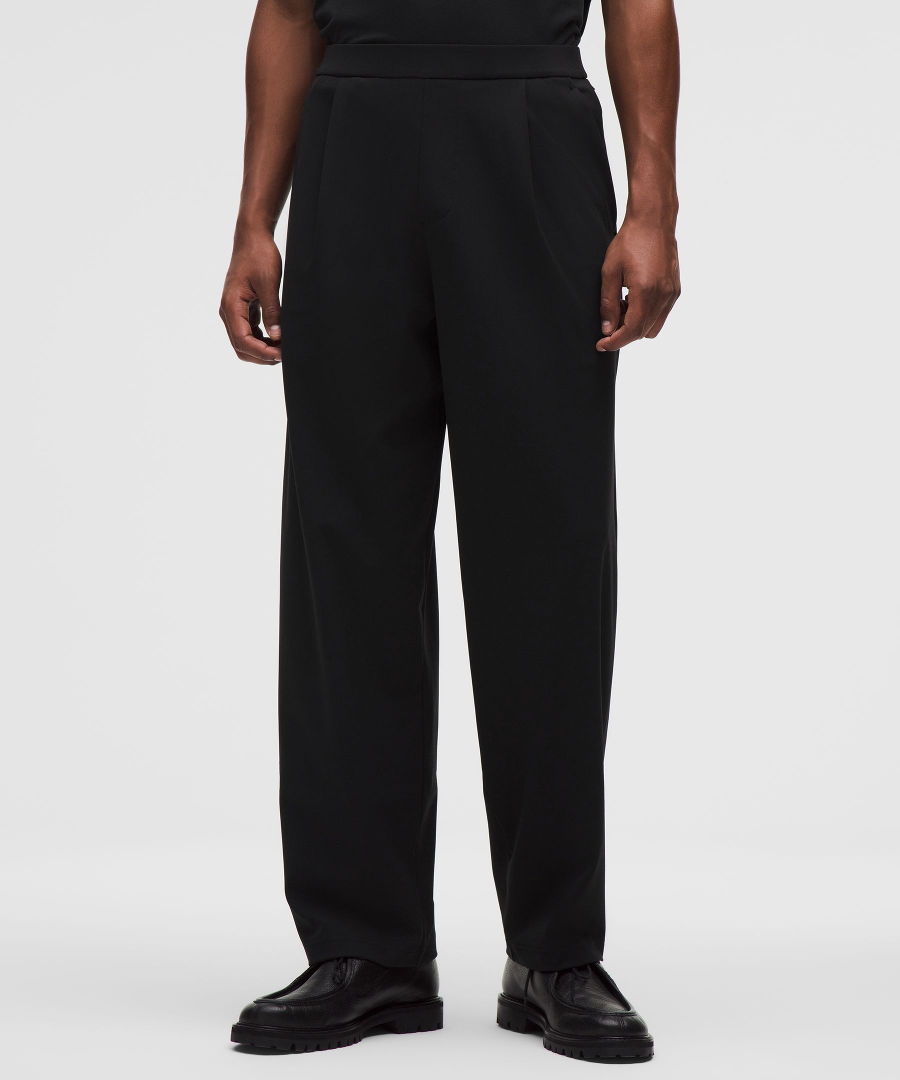Men's Daydrift Relaxed-Fit Pleated Trouser *Shorter