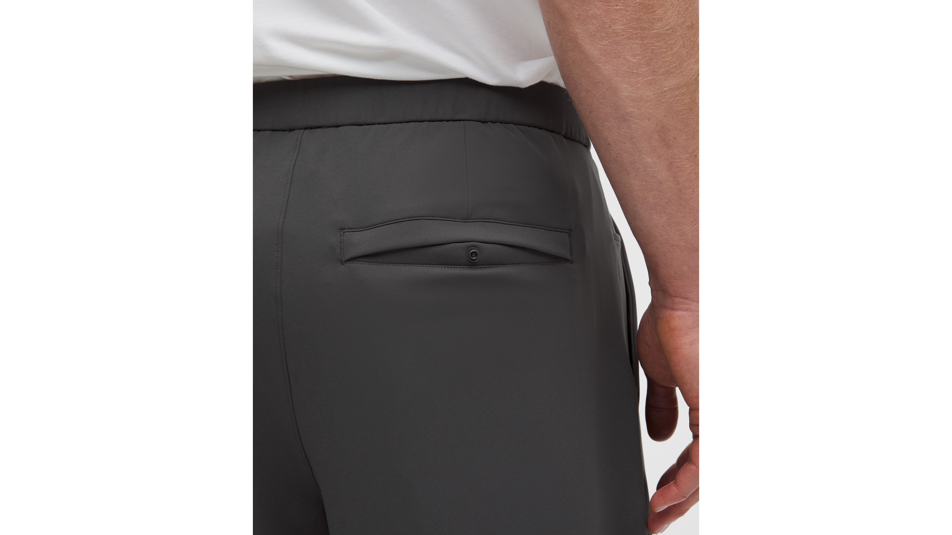 Men's Daydrift Relaxed-Fit Pleated Trouser Shorter *No Belt Loops