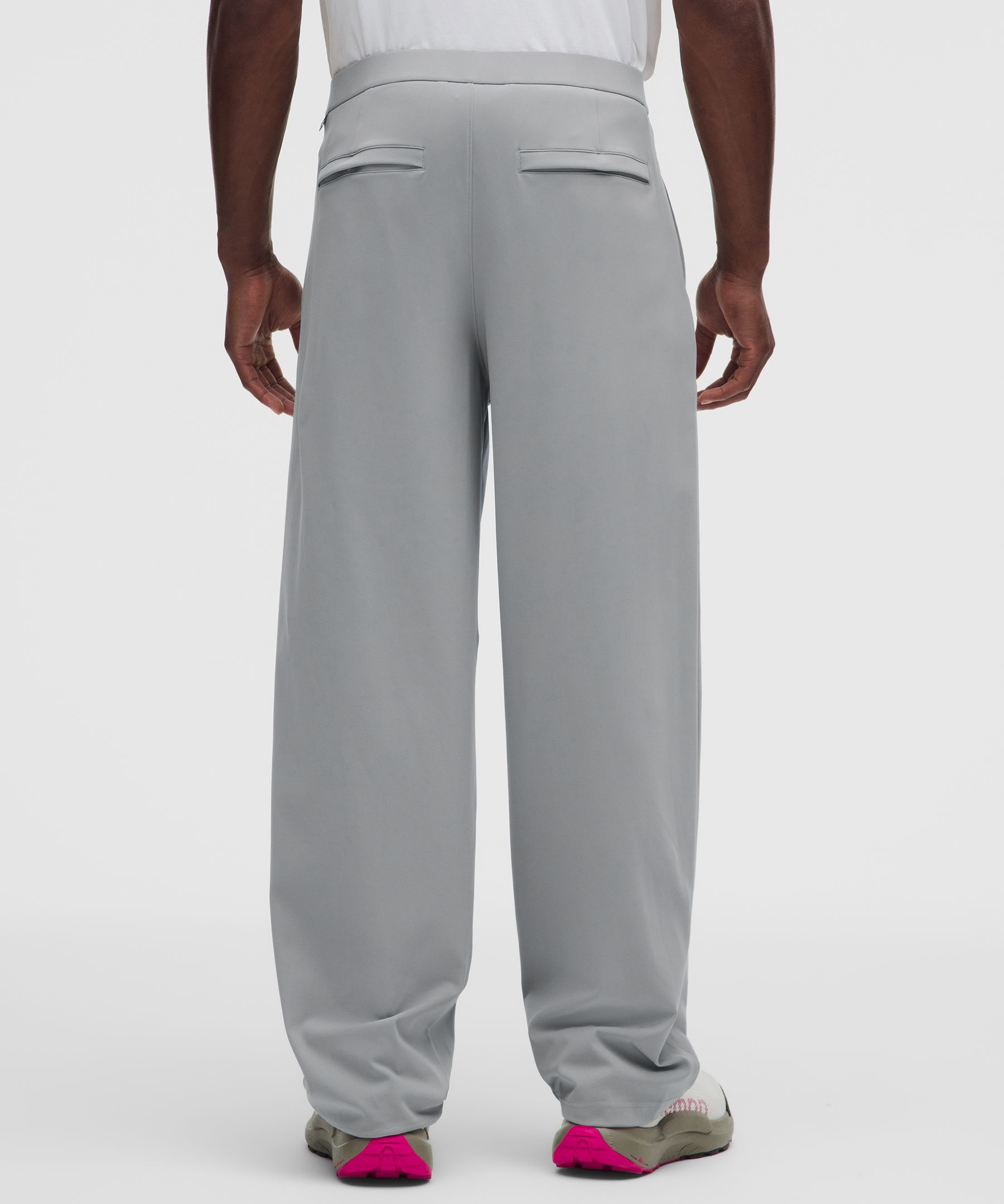 Men's Daydrift Relaxed-Fit Pleated Trouser Regular *No Belt Loops