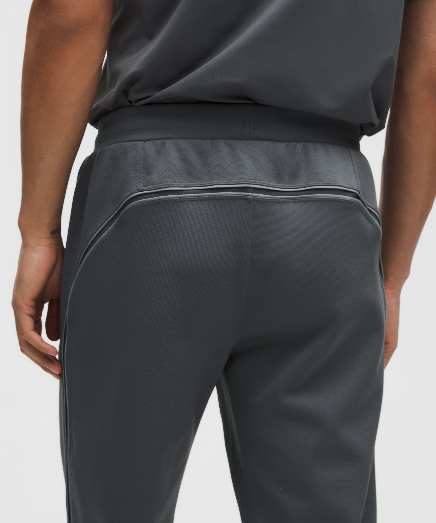 Pace Breaker Track Pant Regular