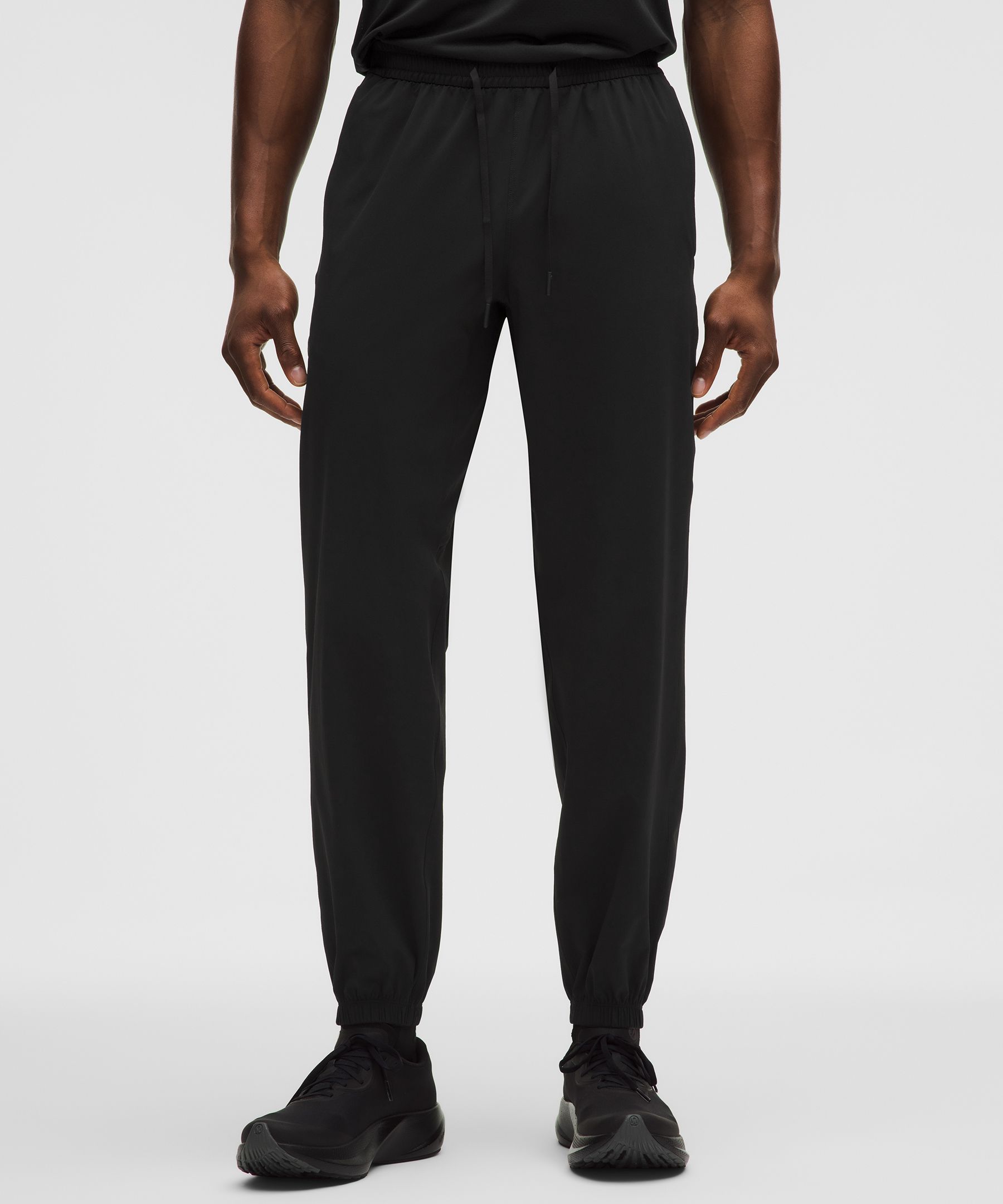 Perforated Running Pant *Regular
