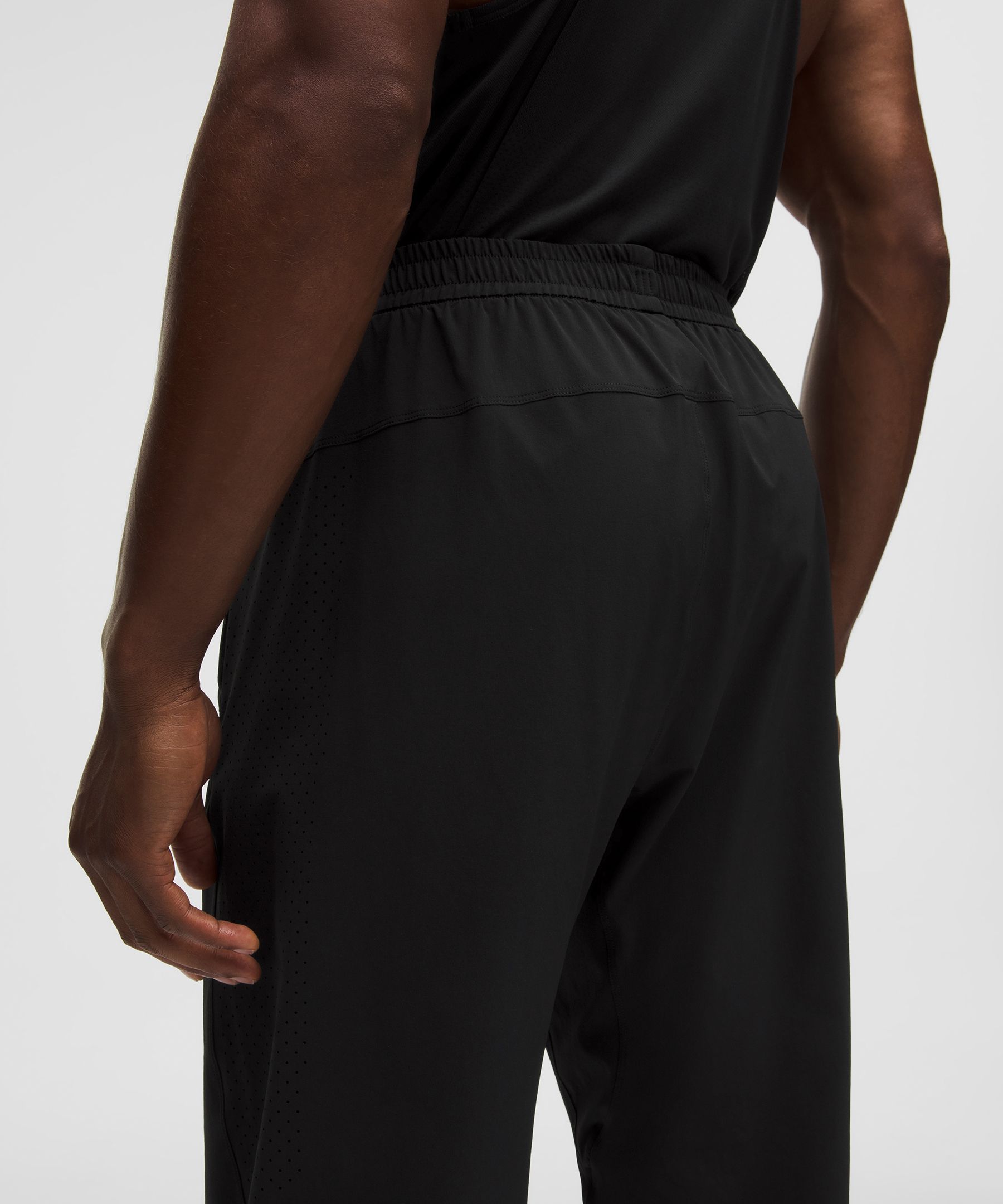 Perforated Running Pant *Regular