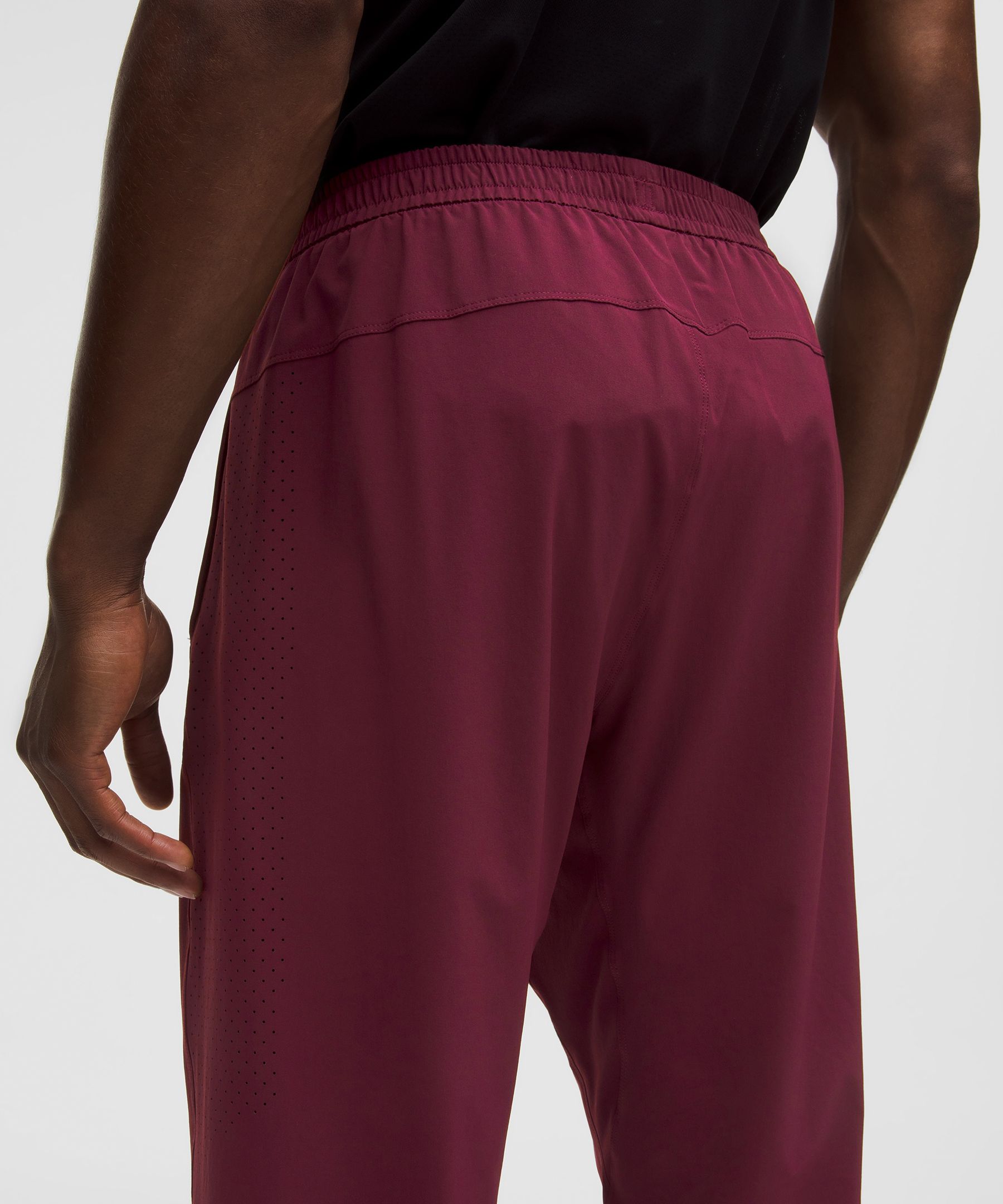 Perforated Running Pant *Regular