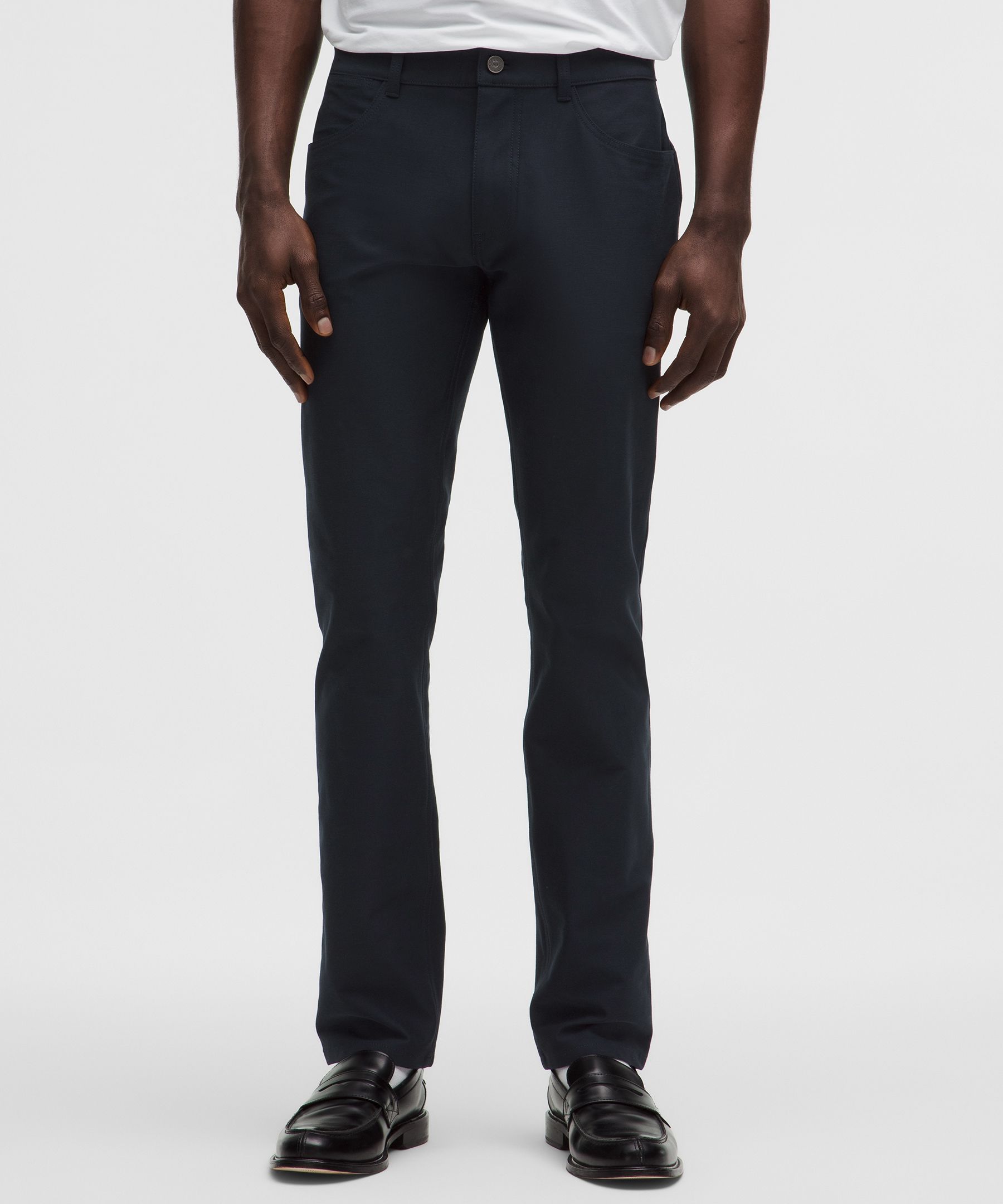 Pantal&oacute;n EasyFive de corte slim y pierna recta 30L