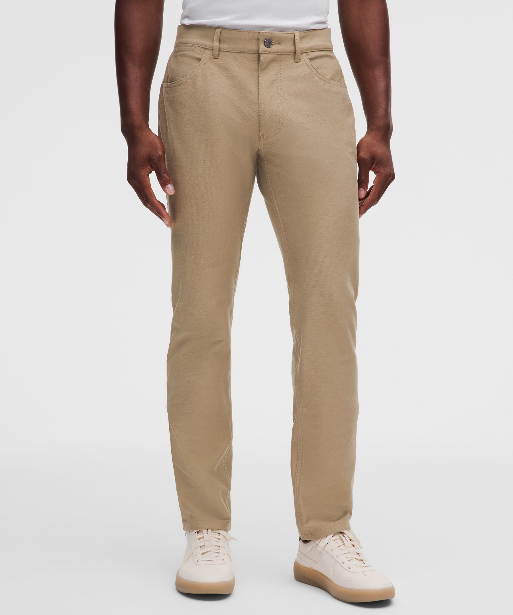 Pantal&oacute;n EasyFive de corte slim y pierna recta 34L