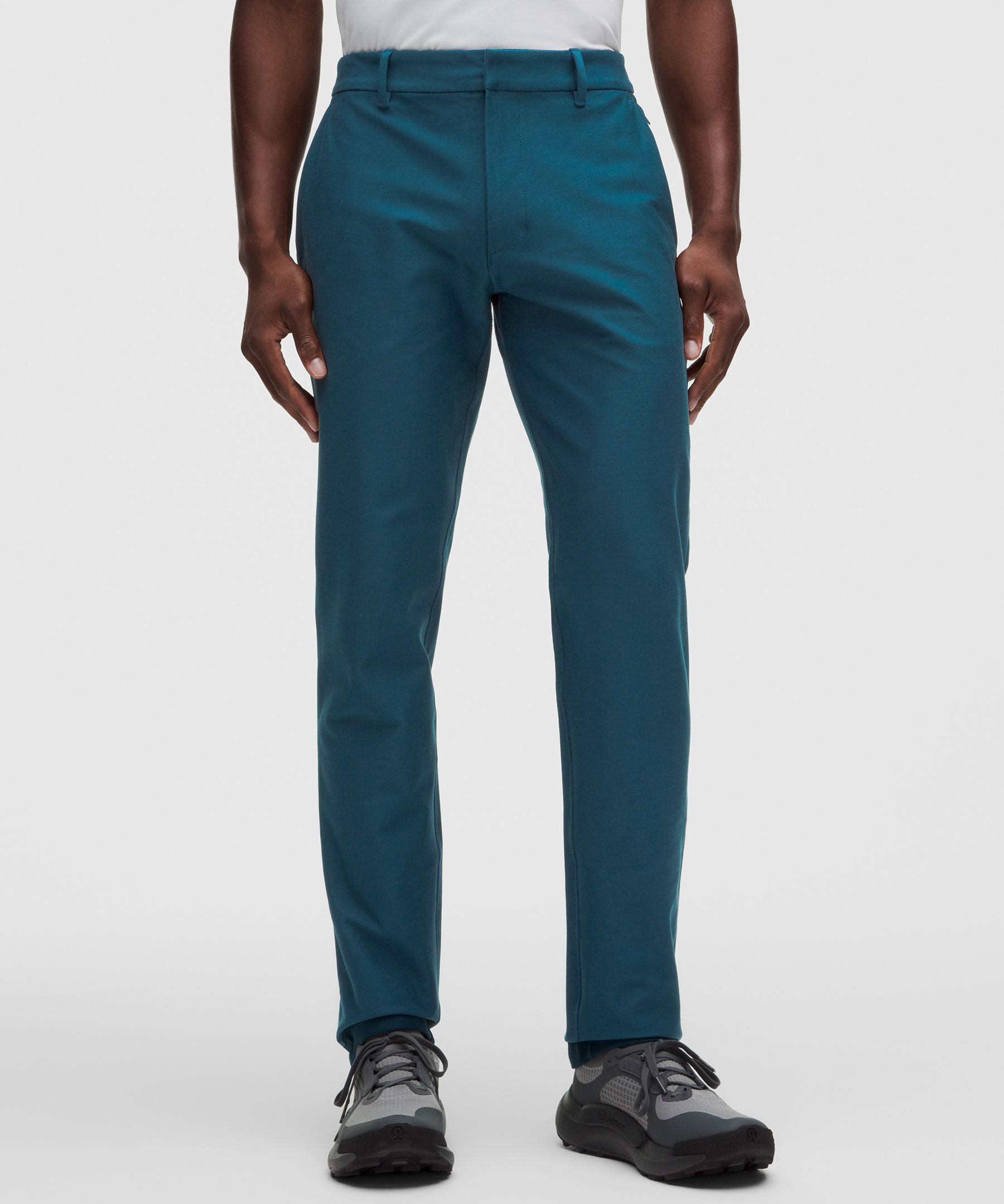 Pantalon habillé tombant ajusté jambe droite 34L