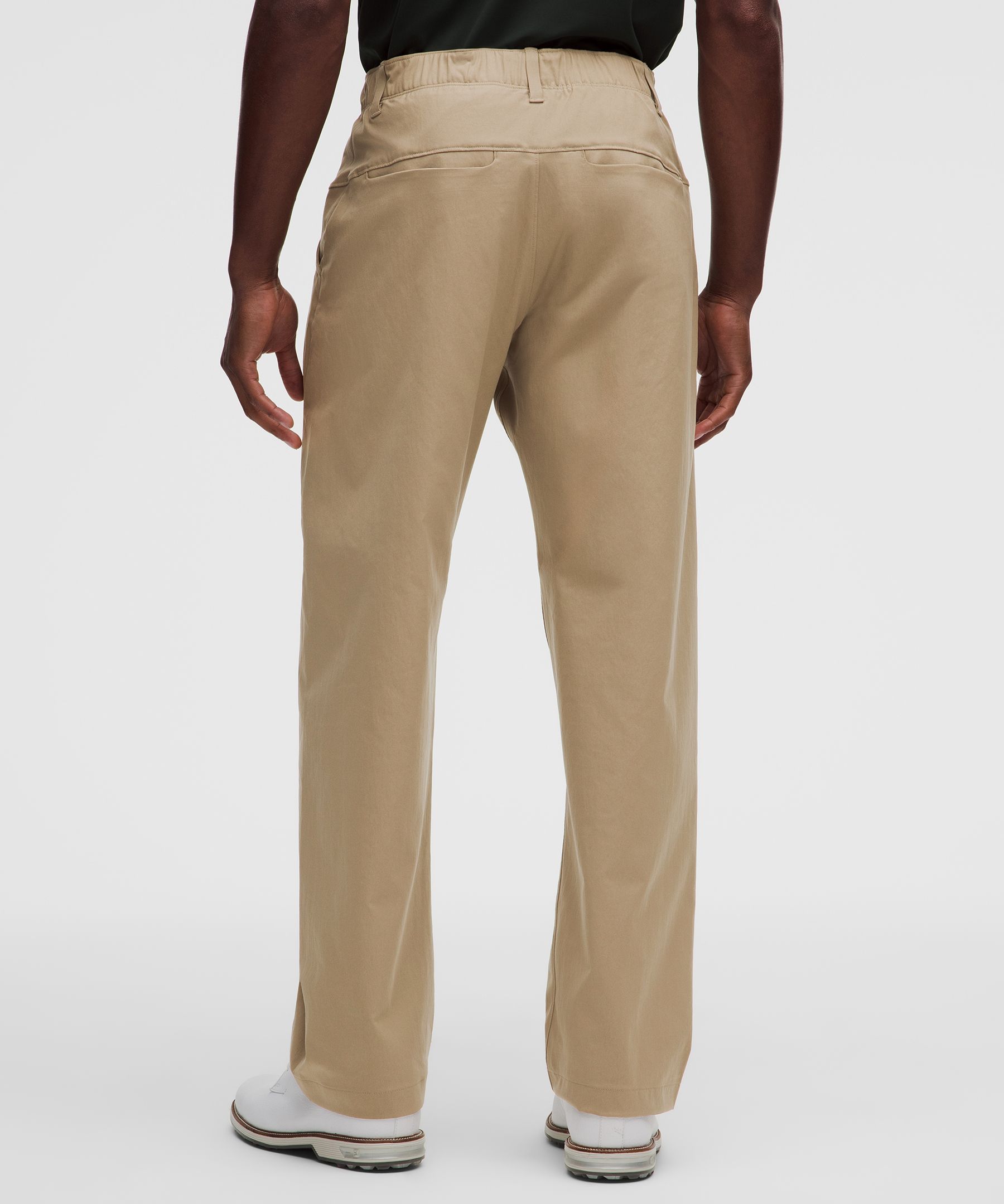 Pantalon de golf en serg&eacute; extensible coupe d&eacute;contract&eacute;e *Standard