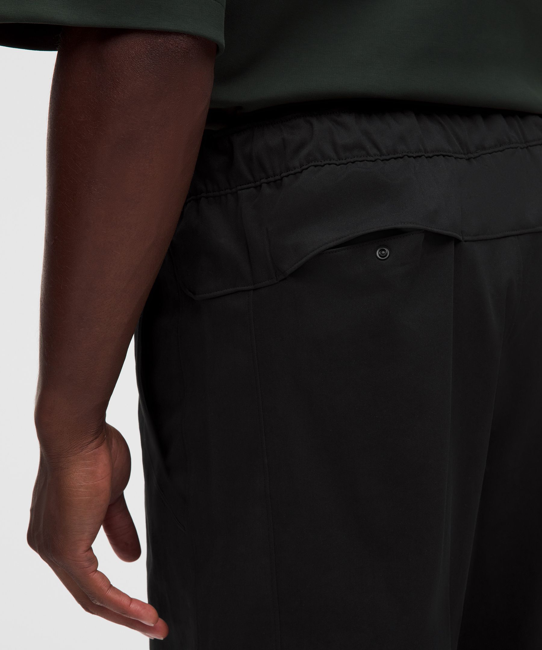 Pantalon Unshaken coupe d&eacute;contract&eacute;e taille &eacute;lastique *Standard