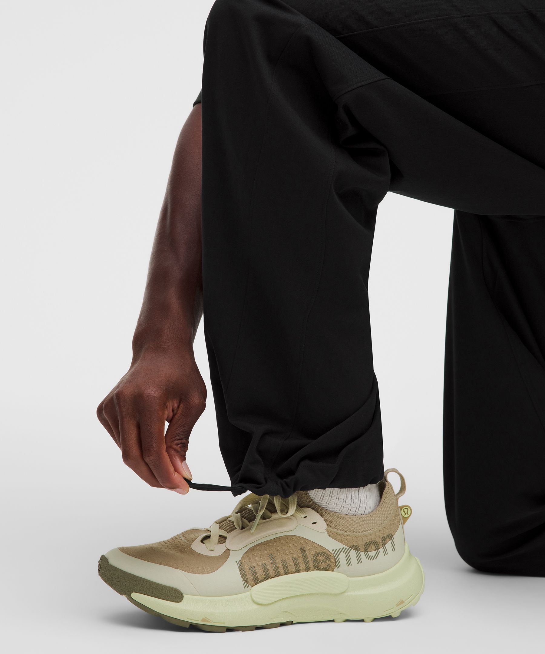 Pantalon Unshaken coupe d&eacute;contract&eacute;e taille &eacute;lastique *Standard