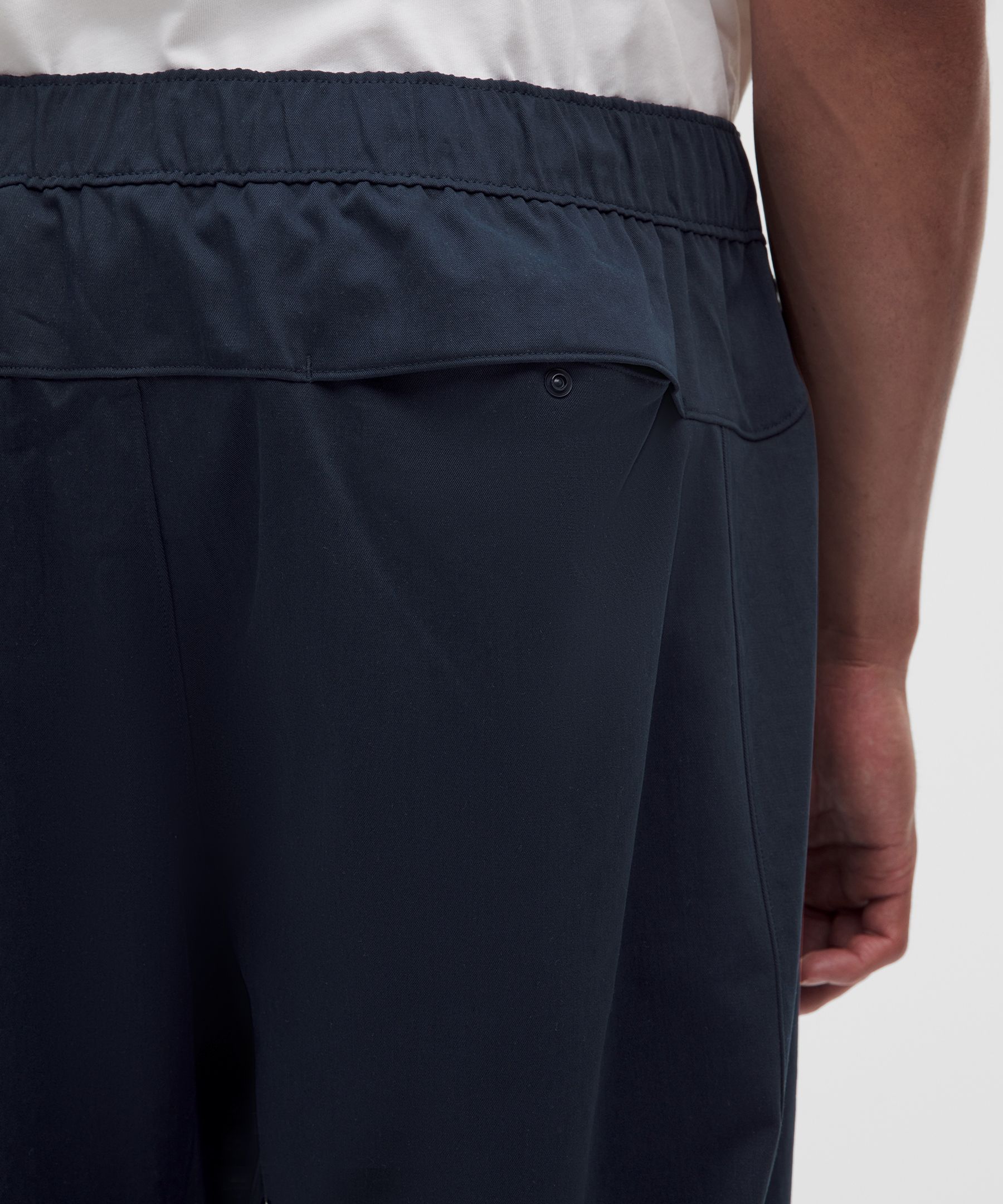 Pantalon Unshaken coupe d&eacute;contract&eacute;e taille &eacute;lastique *Standard