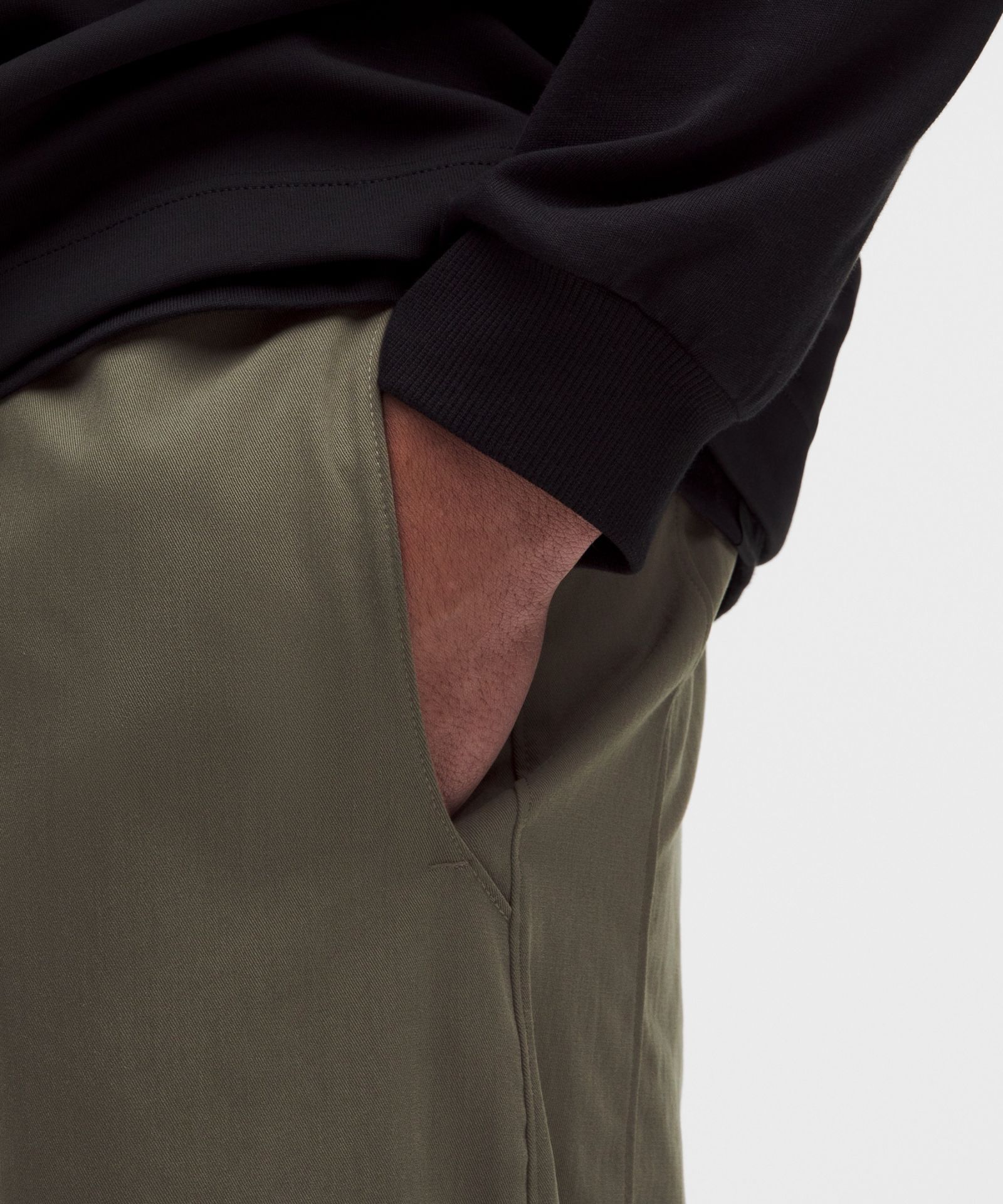Мужские брюки Lululemon Unshaken Relaxed-Fit — фото 5